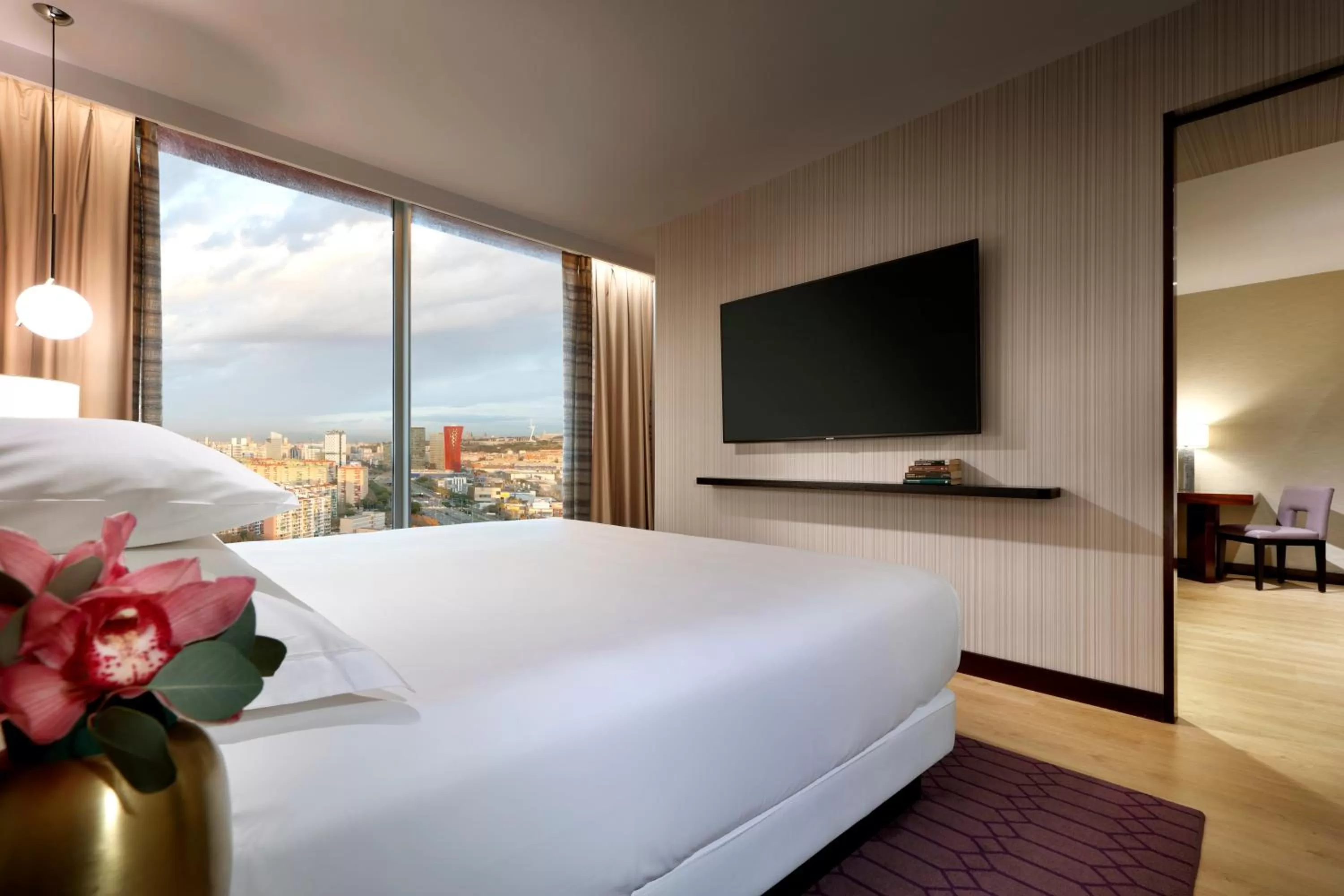 Bedroom, Bed in Hyatt Regency Barcelona Tower