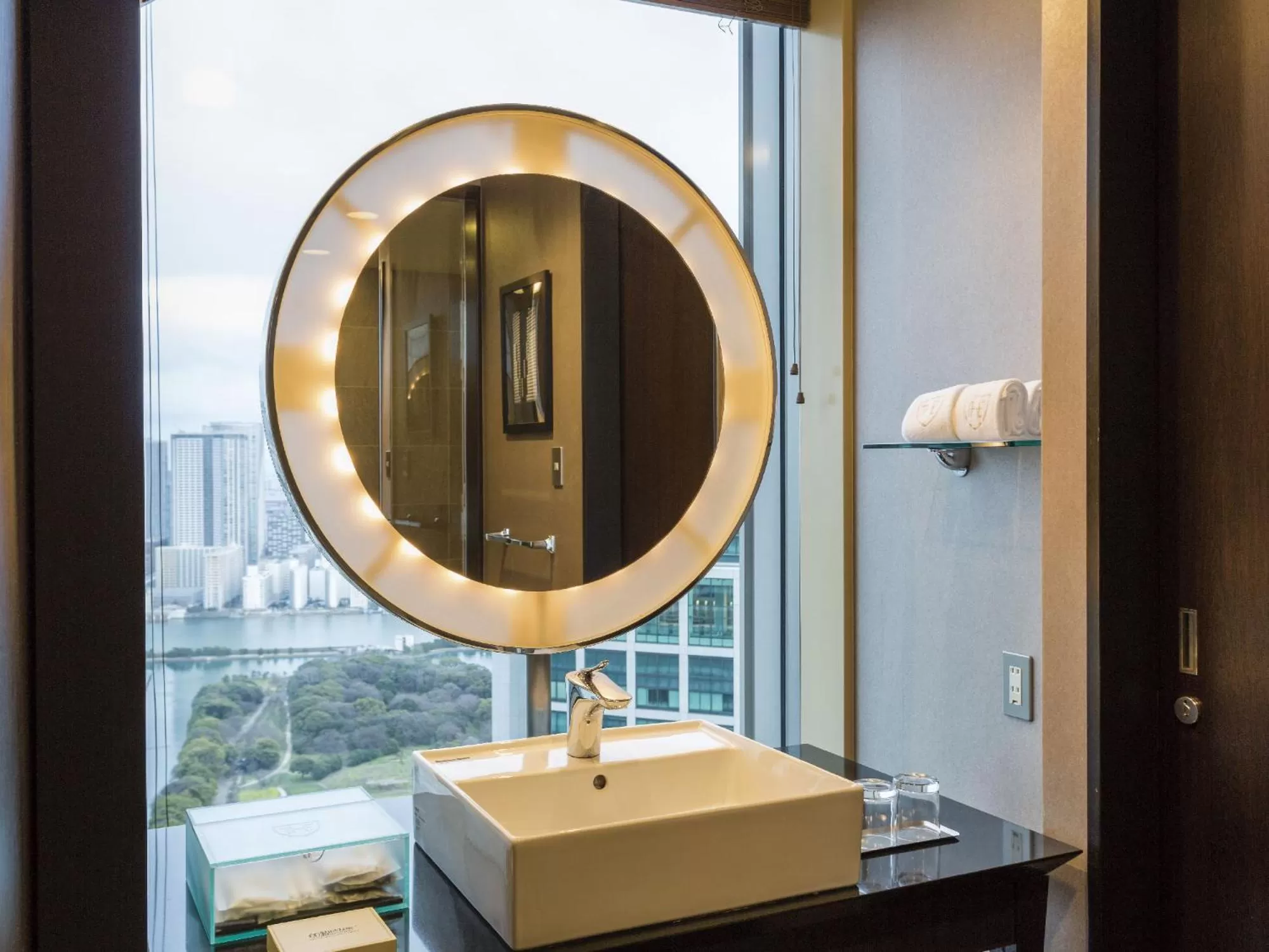 Bathroom in The Royal Park Hotel Iconic Tokyo Shiodome