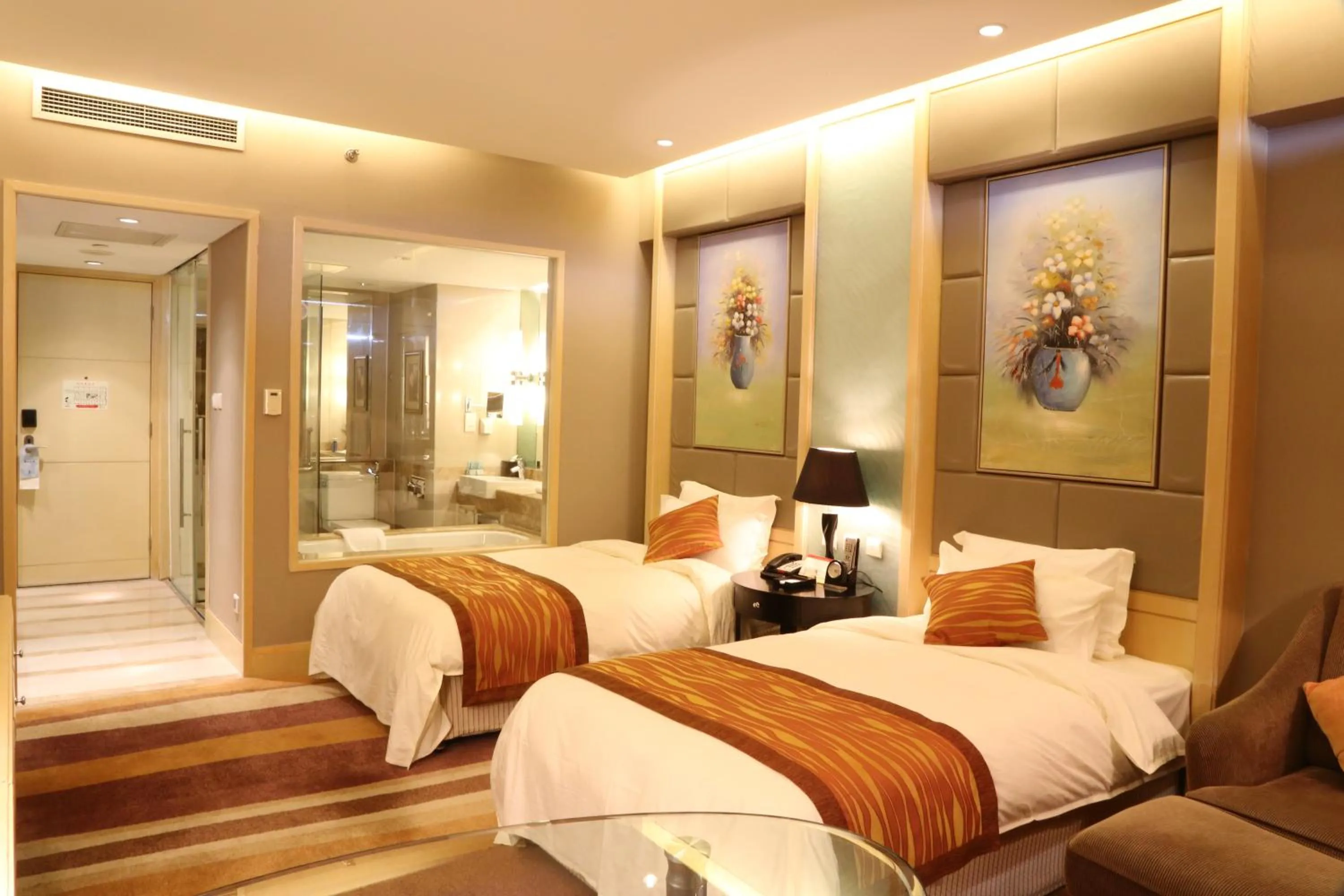 Photo of the whole room in Wenjin Hotel, Beijing