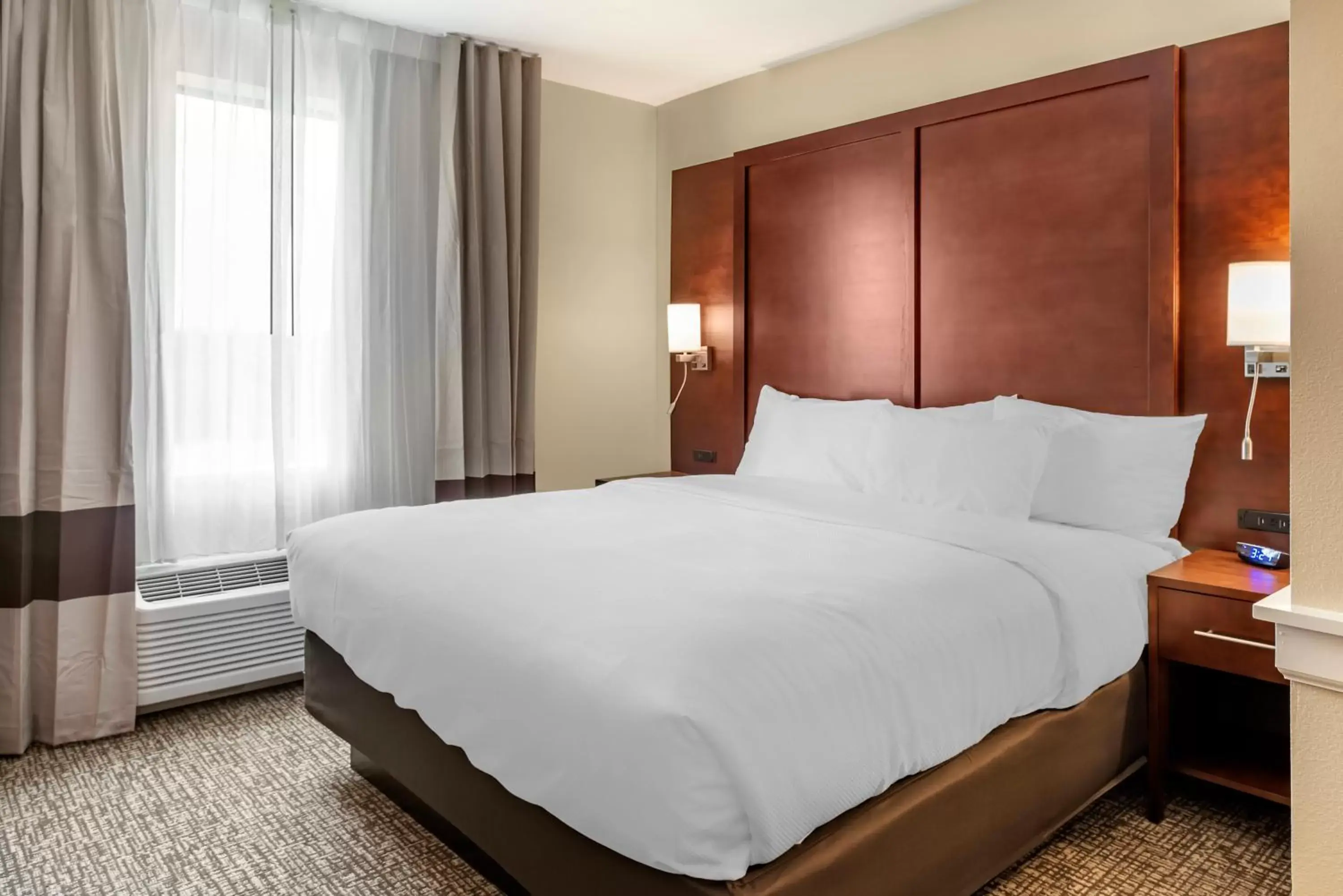 King Suite - Accessible/Non-Smoking in Comfort Inn & Suites Winchester King Suite - Accessible/Non-Smoking in Comfort Inn & Suites Winchester