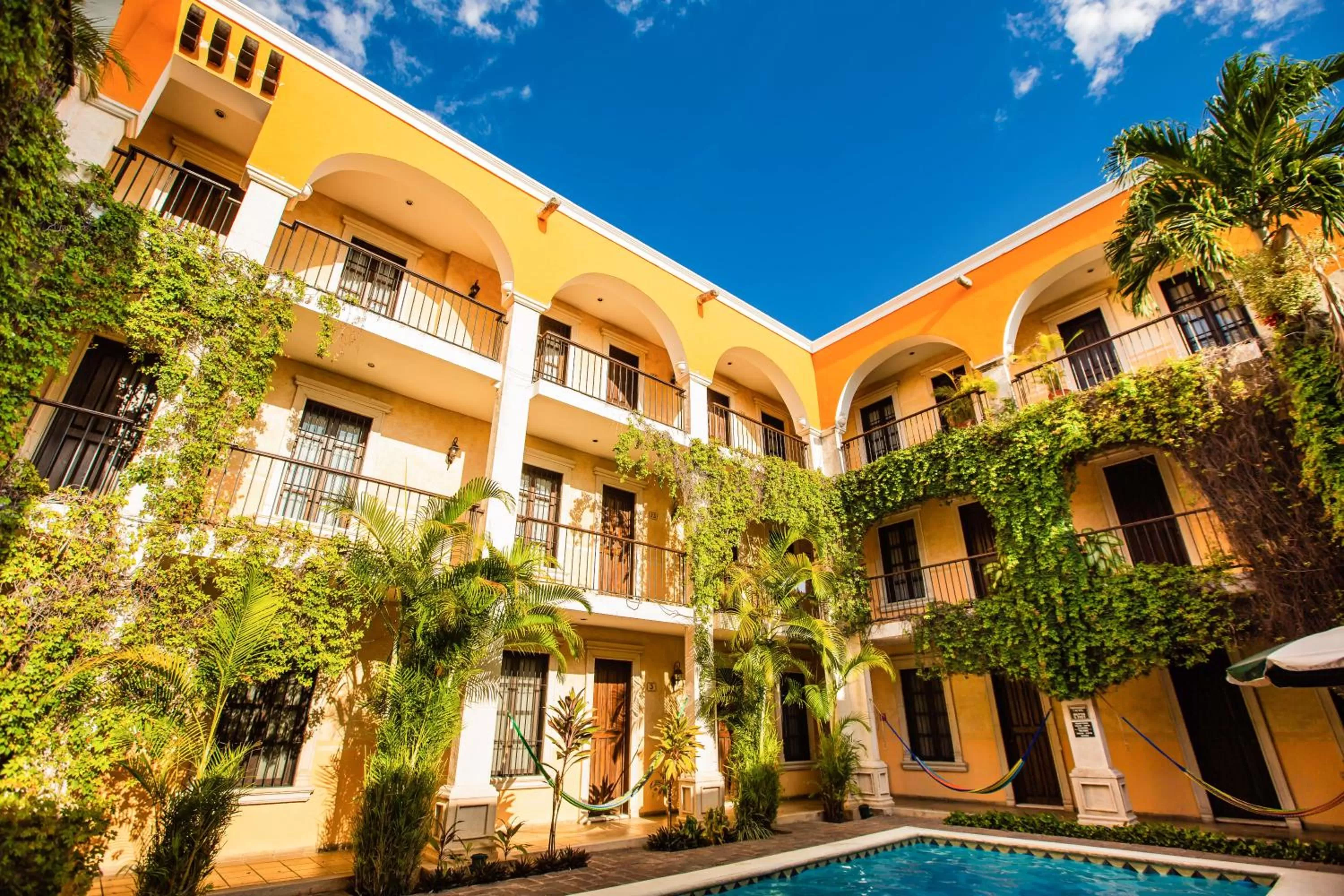 Swimming pool in Hotel Boutique La Mision De Fray Diego