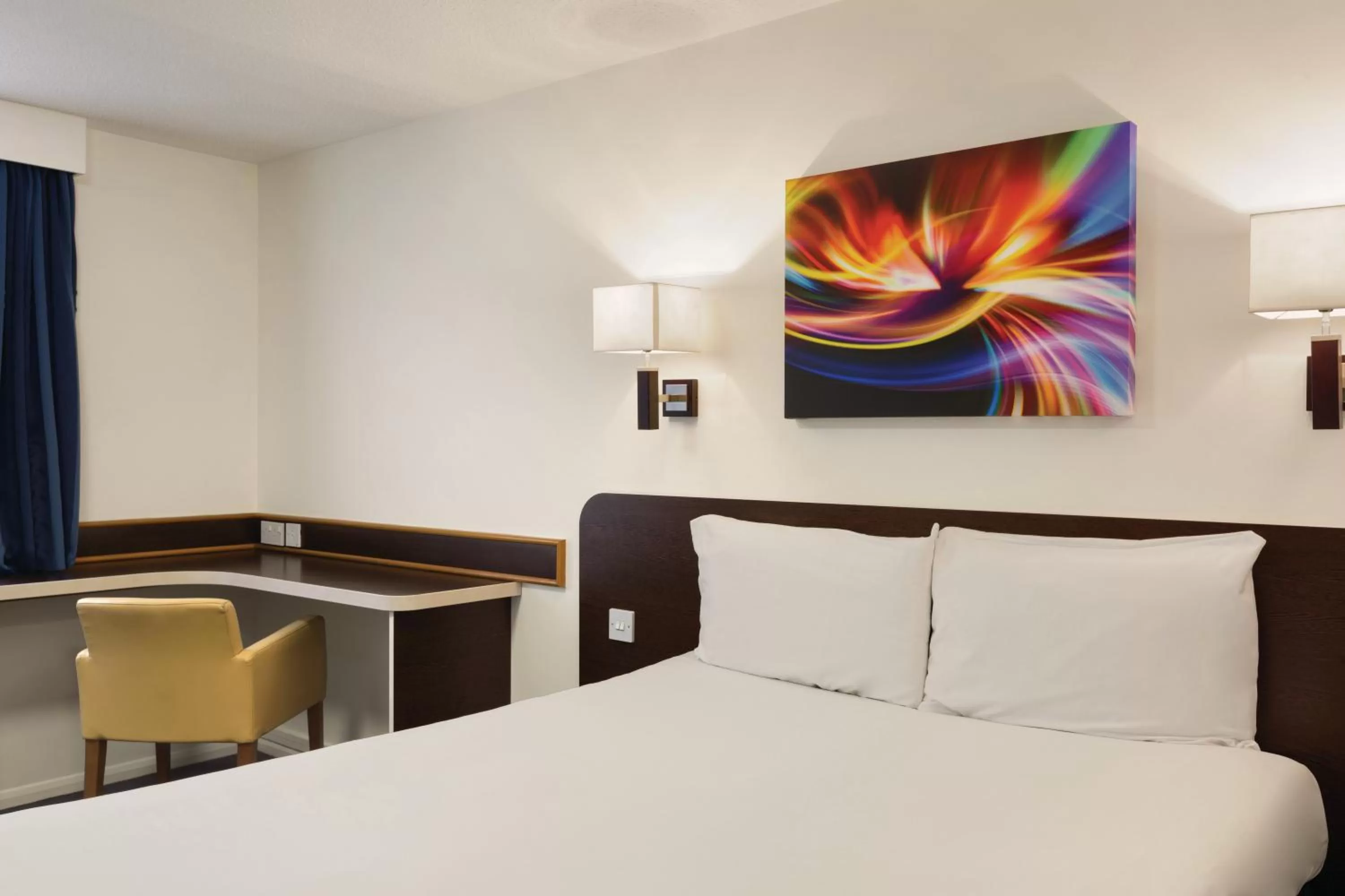 Bed in Ramada London South Mimms