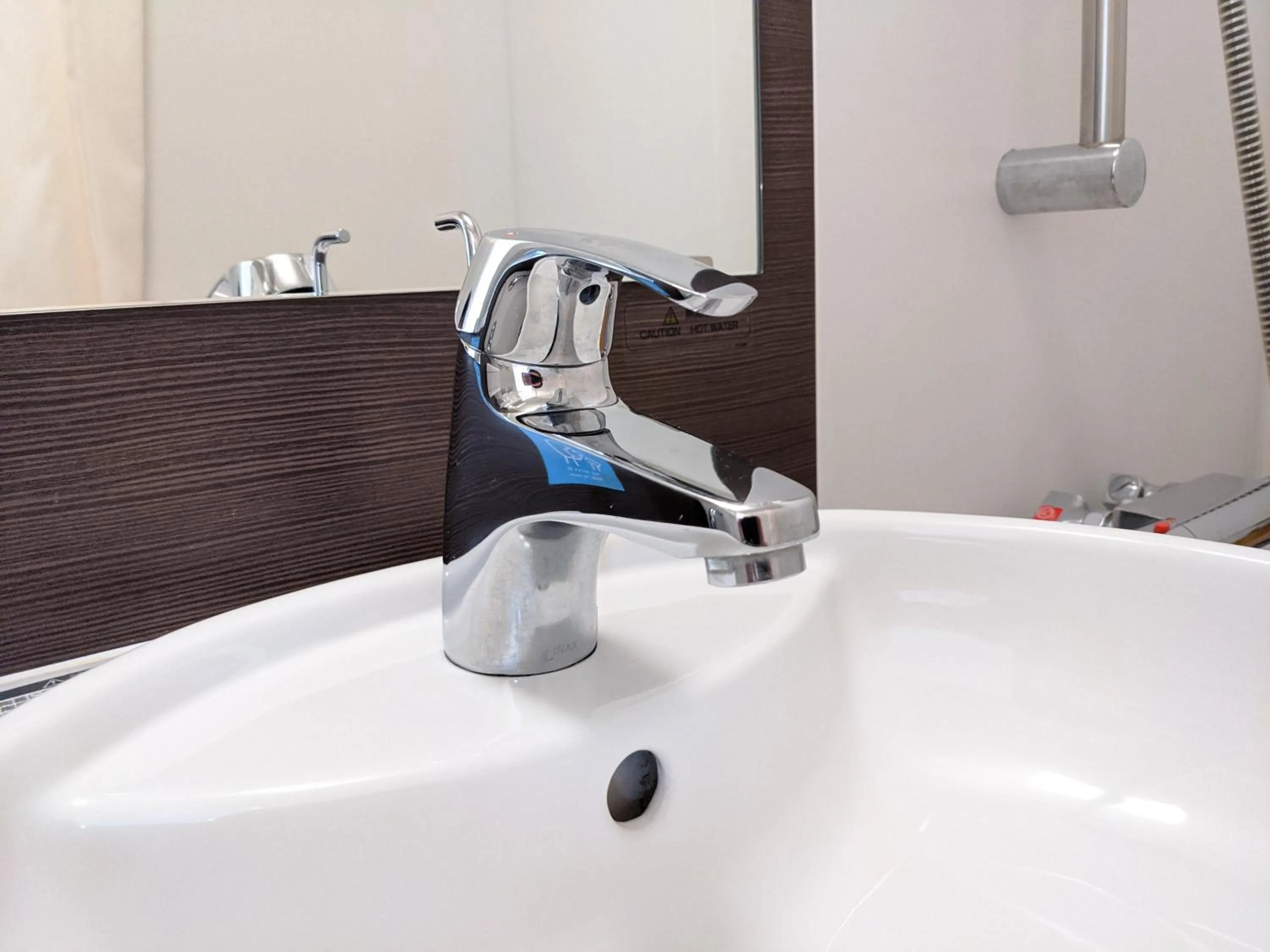 Bathroom in Meitetsu Inn Nagoya Sakuradori