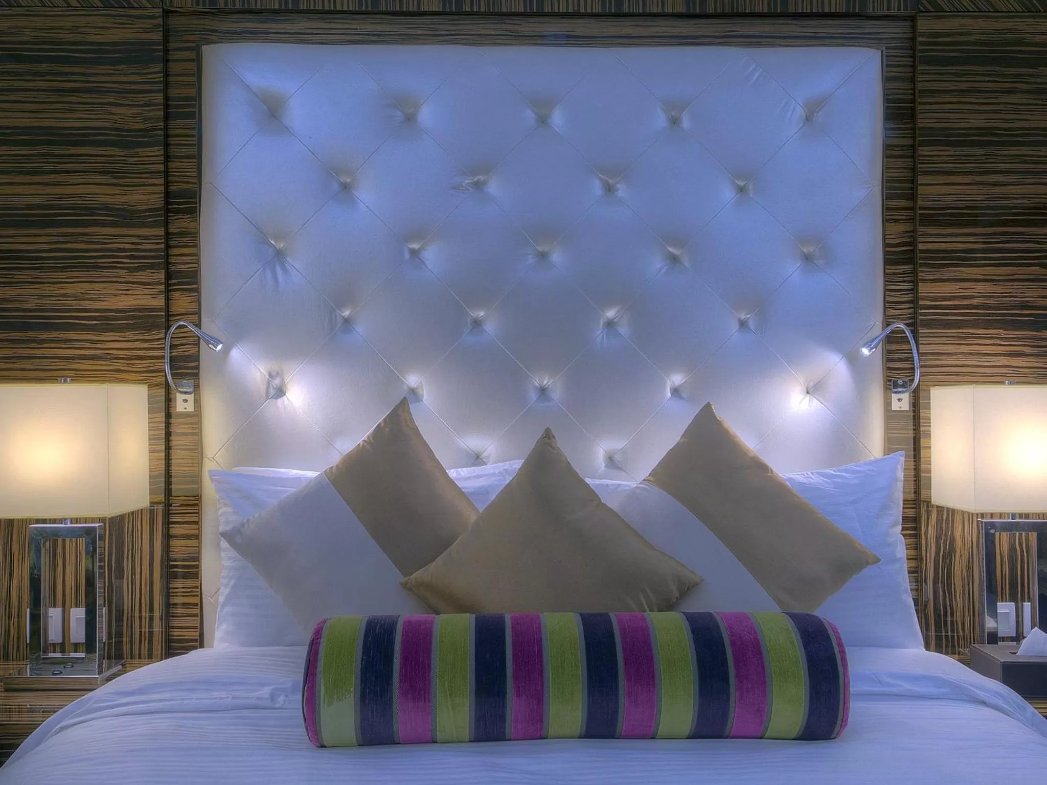 Bedroom, Bed in Orchid Vue Hotel