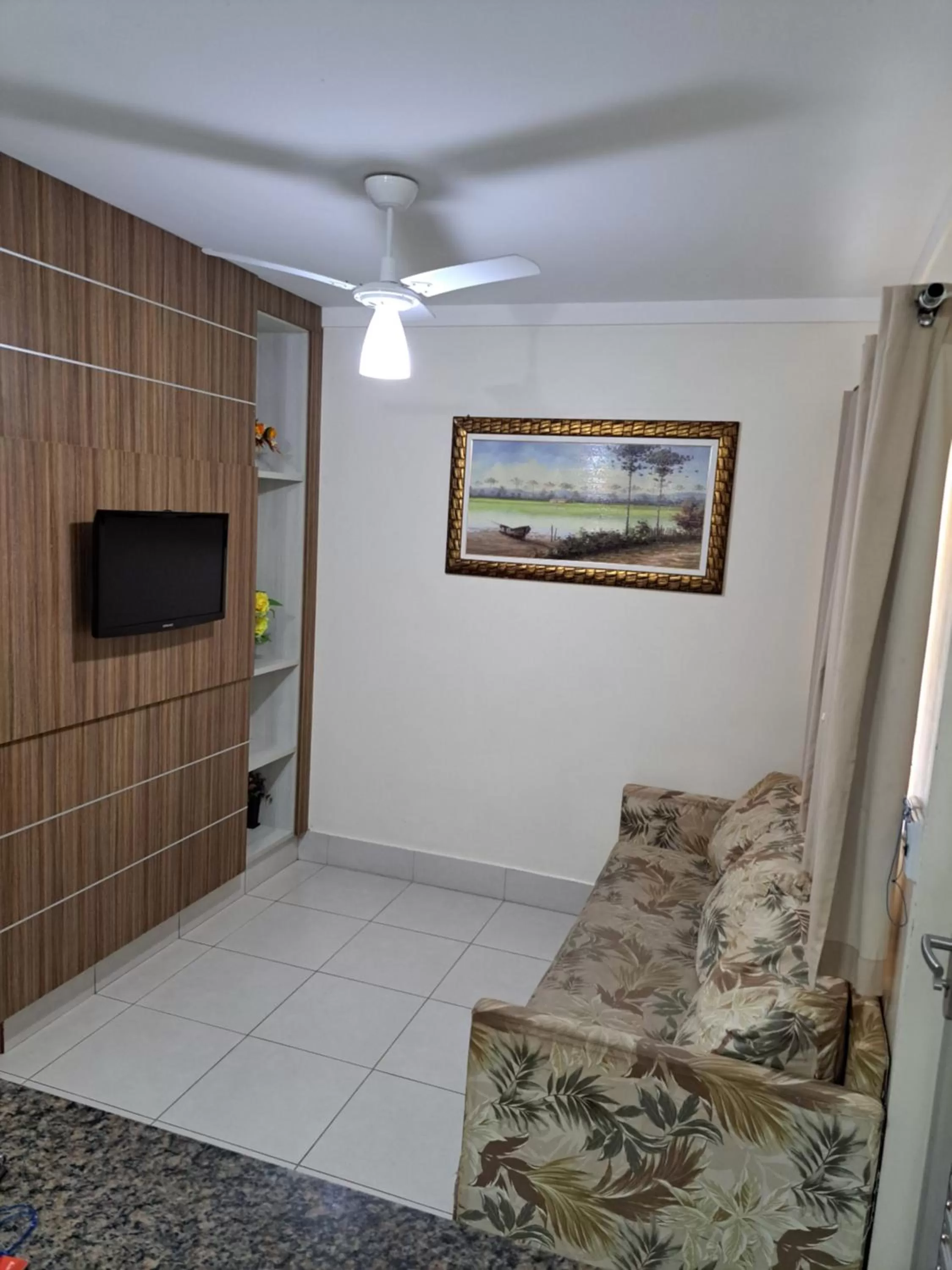 Family Room in Lacqua DiRoma III