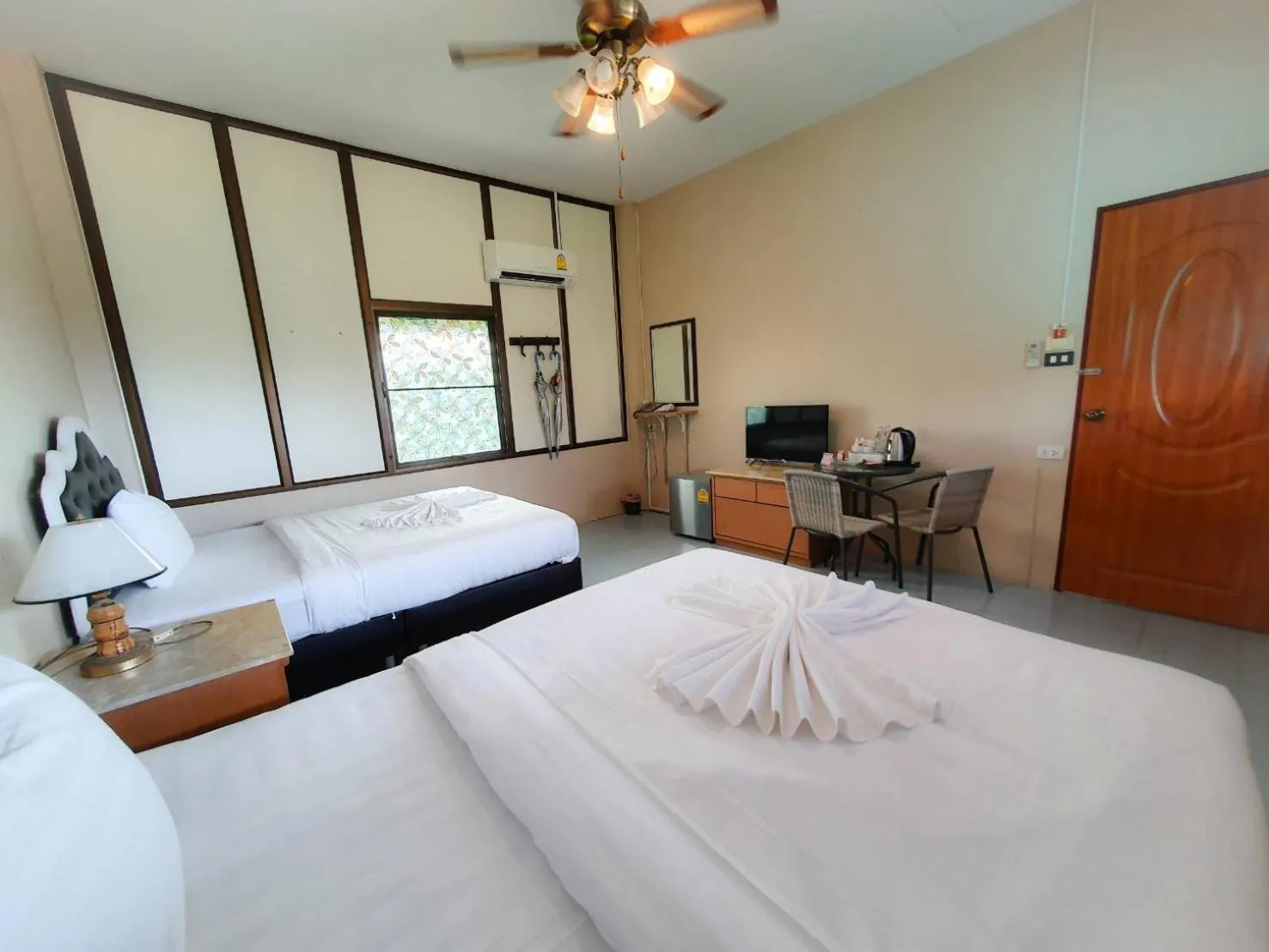 Bedroom, Bed in Dreampark resort