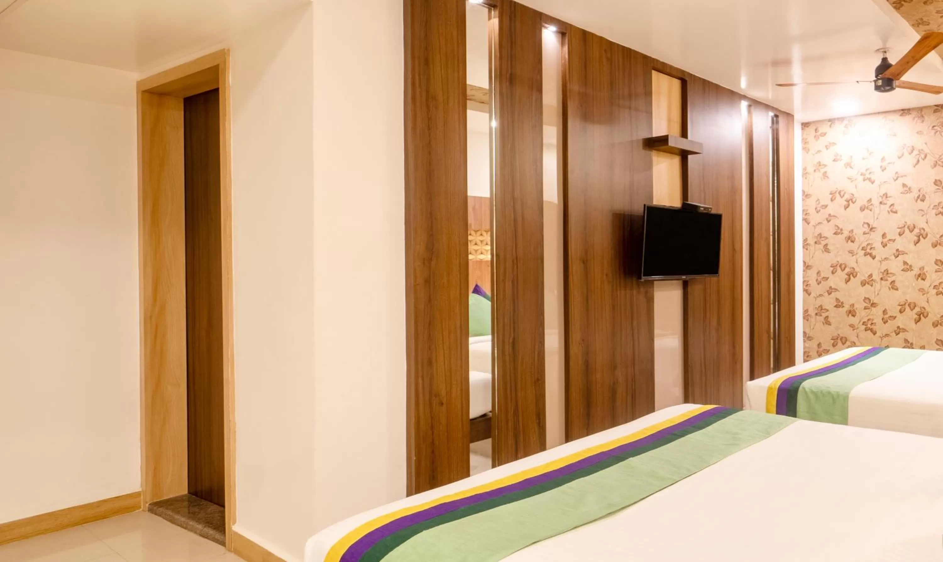 Bedroom, Bed in Treebo Golden Swan Pammal