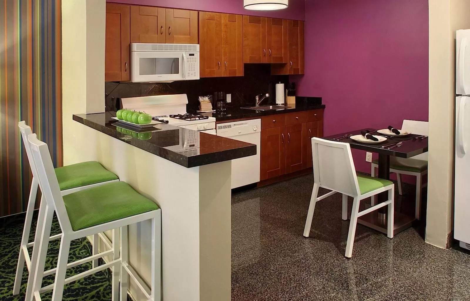 Kitchen or kitchenette in 7 Springs Inn & Suites