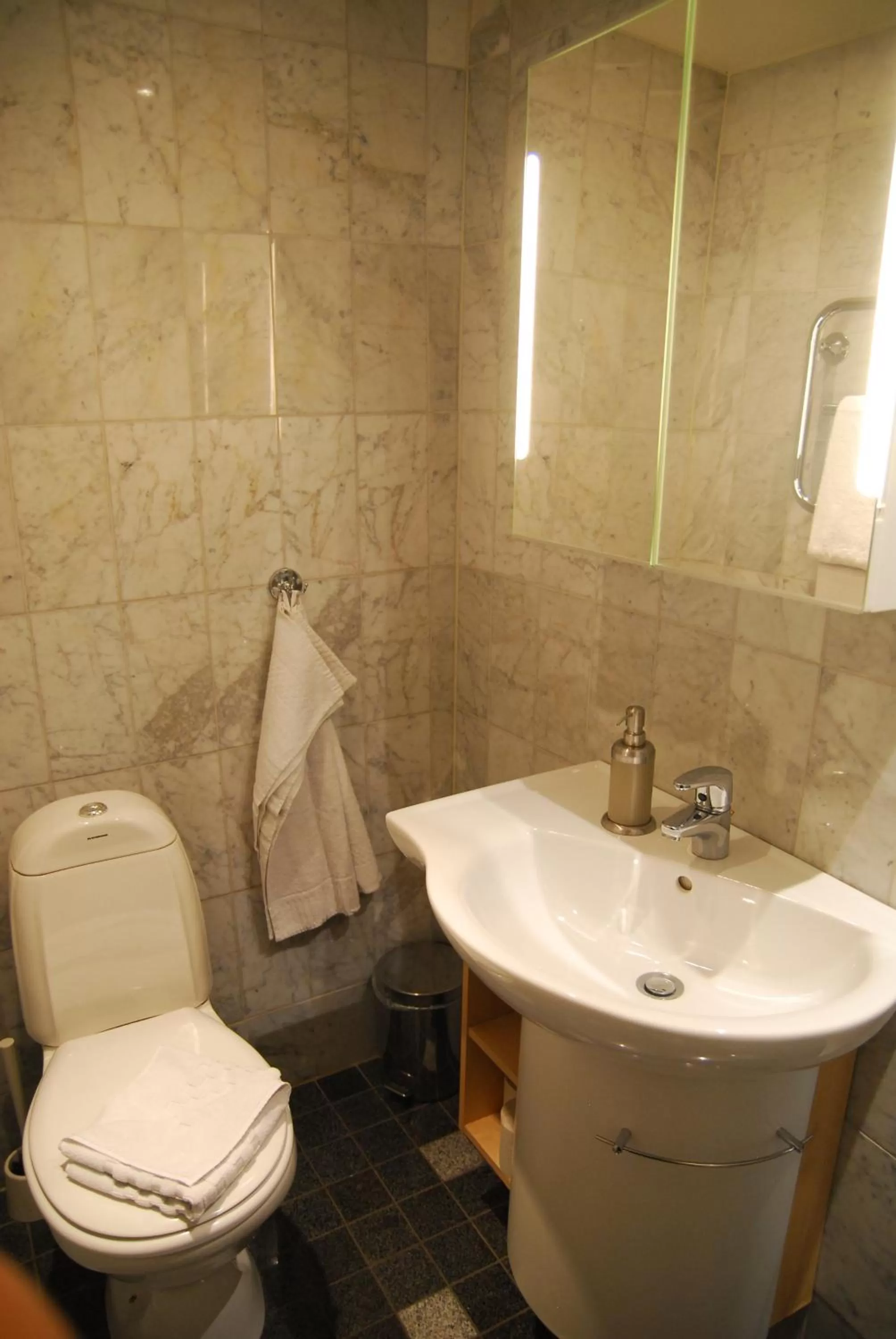 Hotel Sven Vintappare