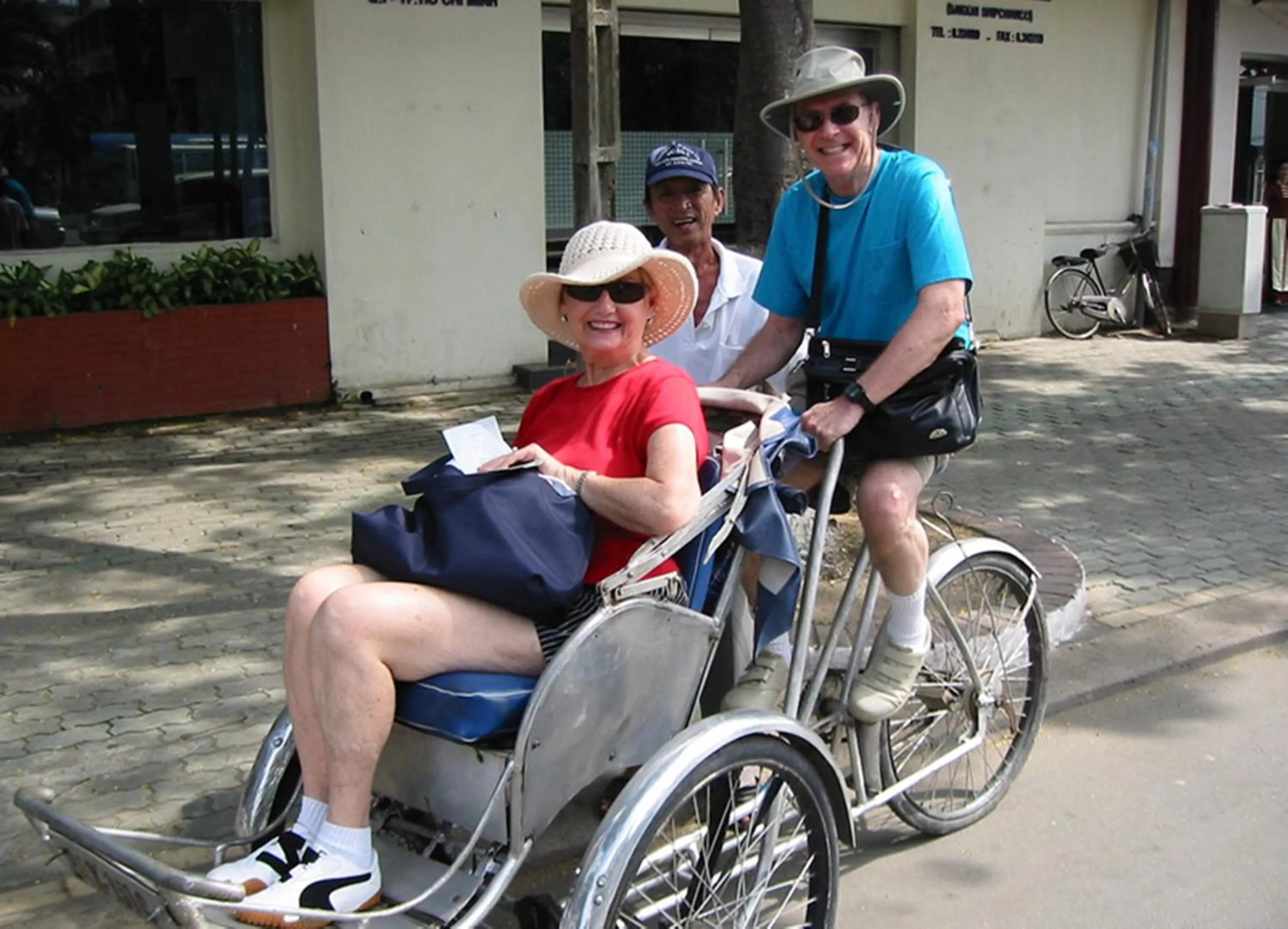 Entertainment in Hanoi House Hotel & Travel