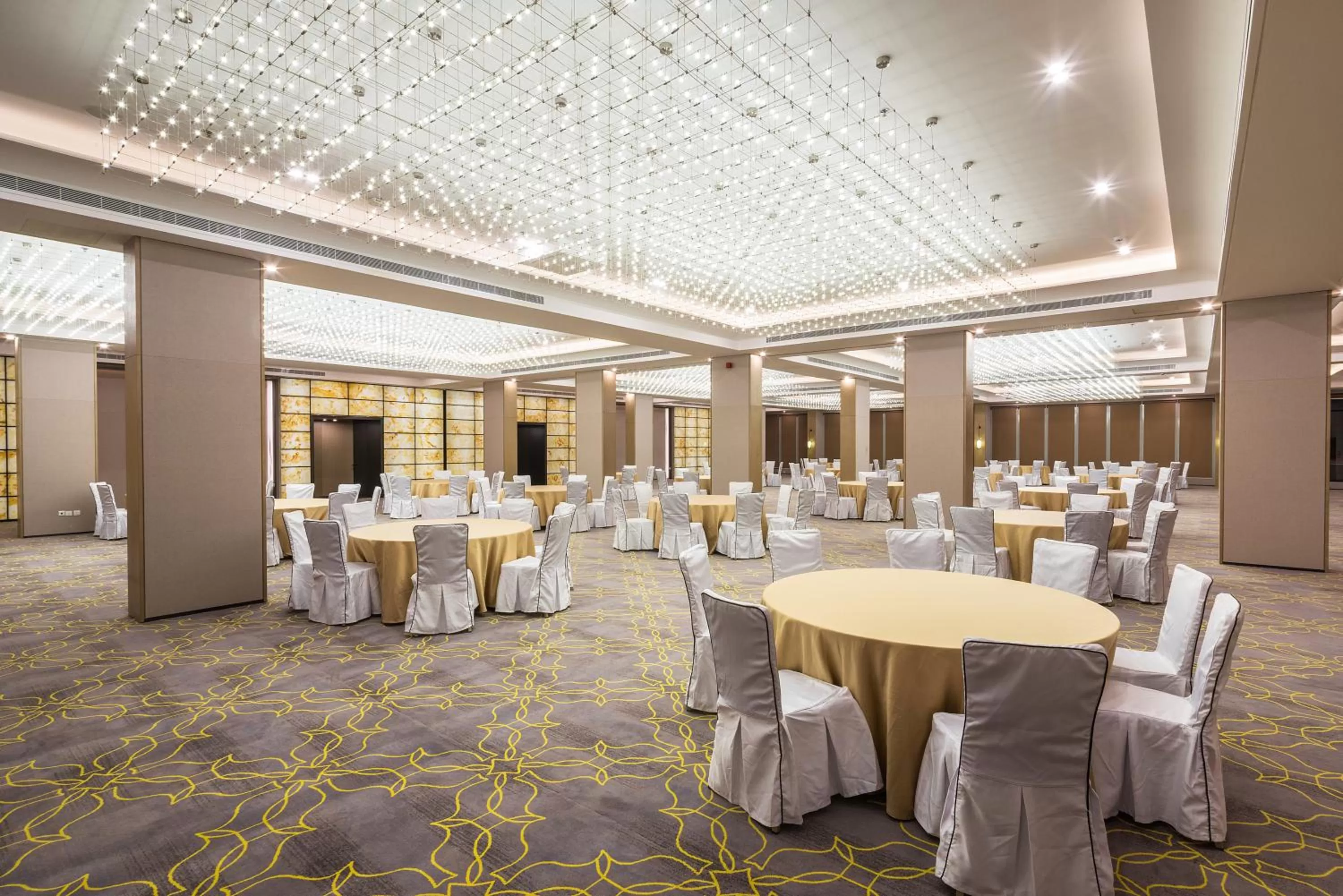 Dining area in Aber Al Munsiyah