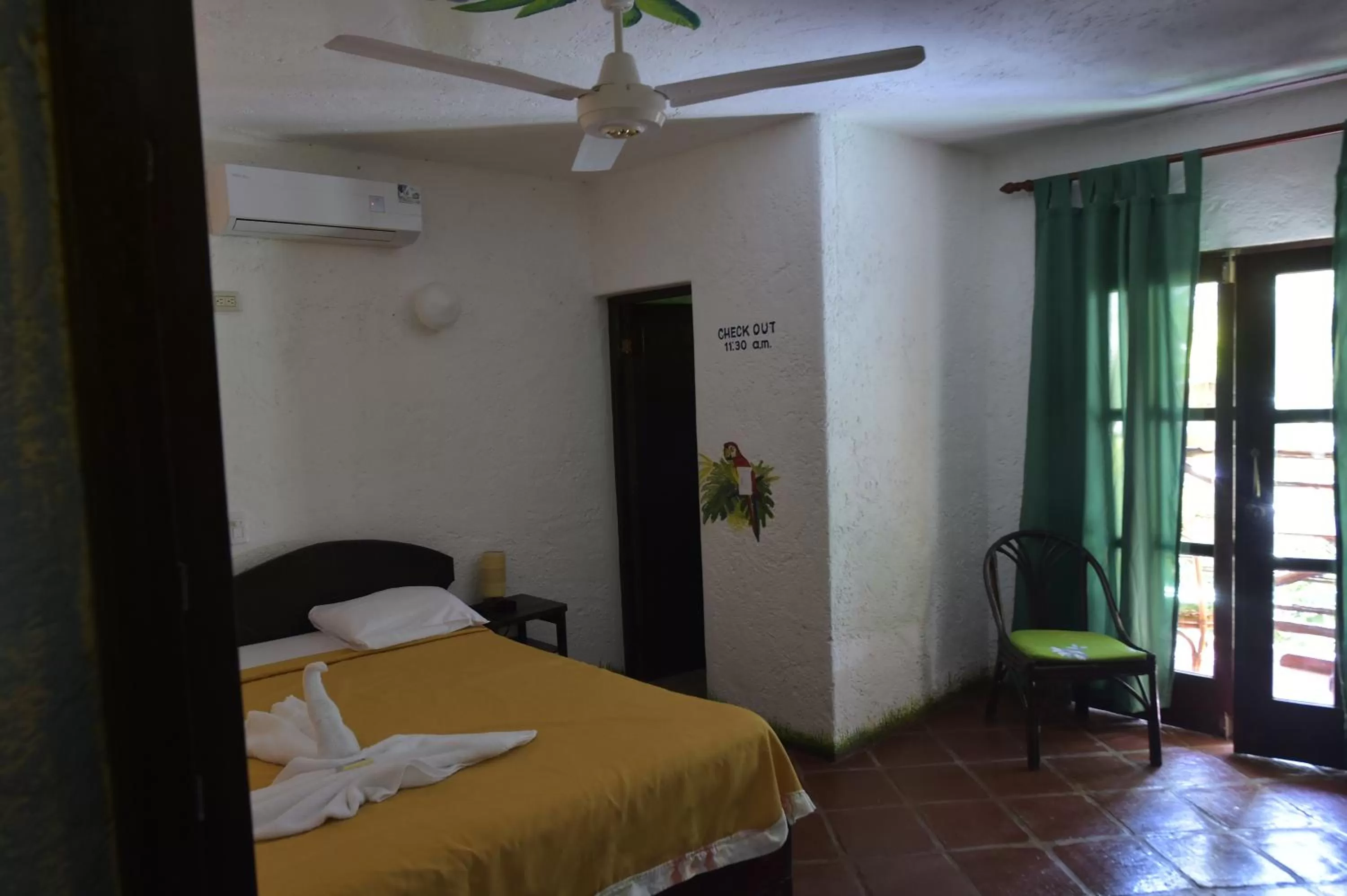 Day, Bed in Hotel El Rancho Sosua