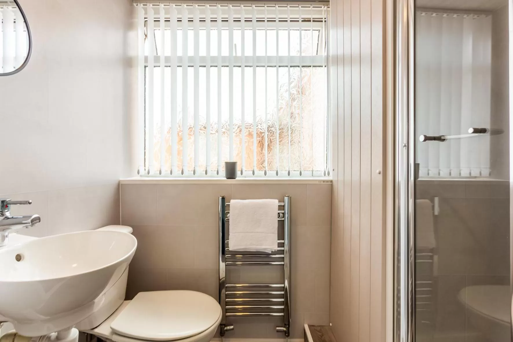 Bathroom in Comfy-Stays - Lower Ocean Road