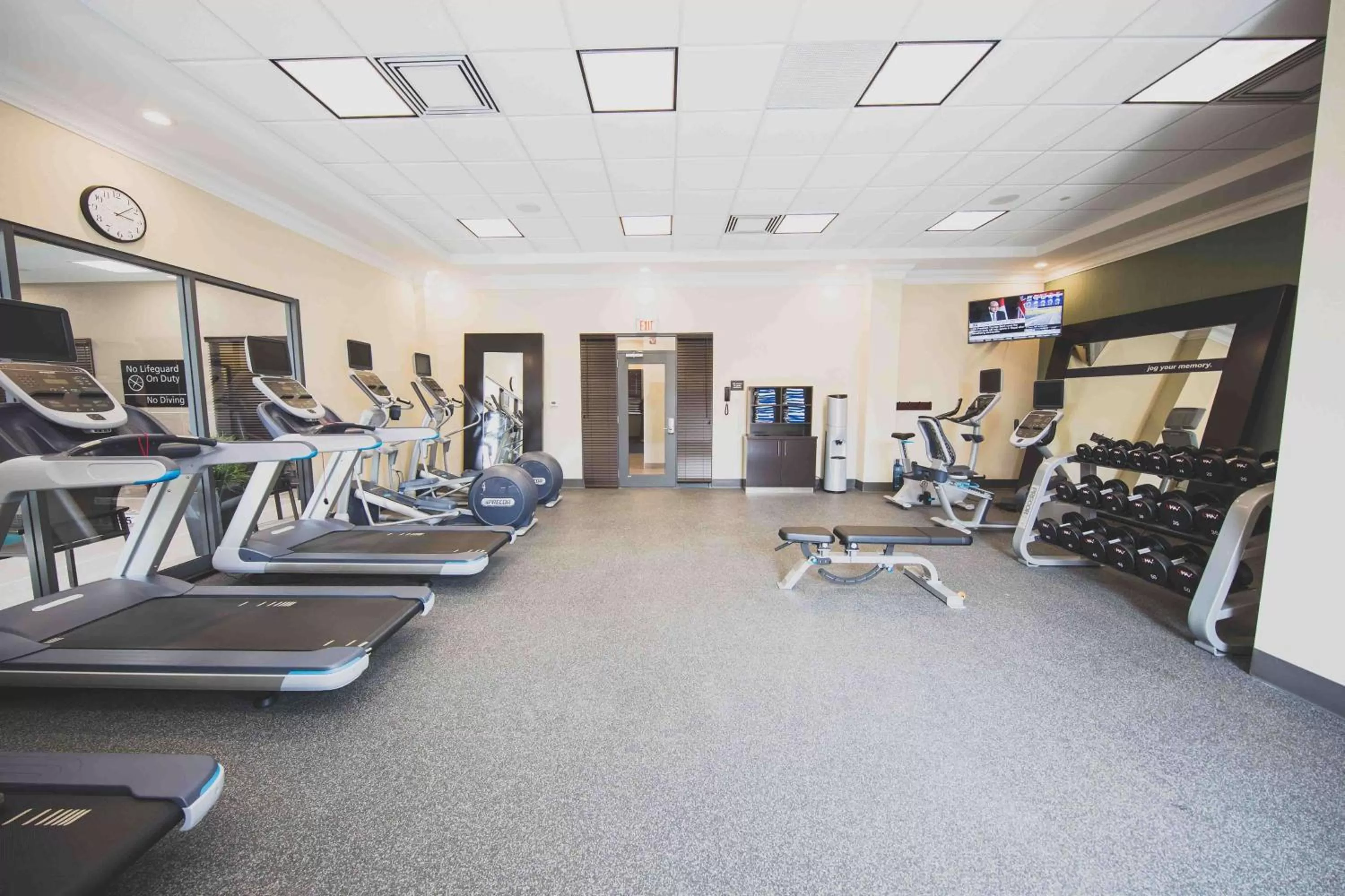Fitness centre/facilities in Hampton Inn & Suites by Hilton Bolton