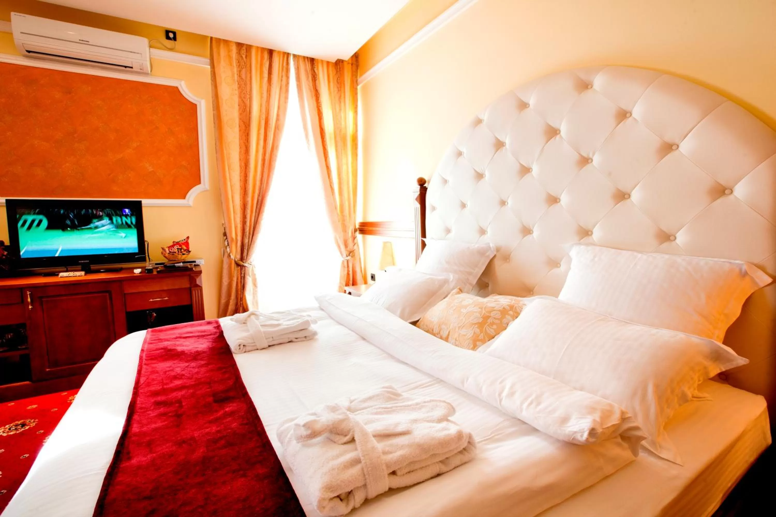 Bedroom, Bed in Manjež Centar