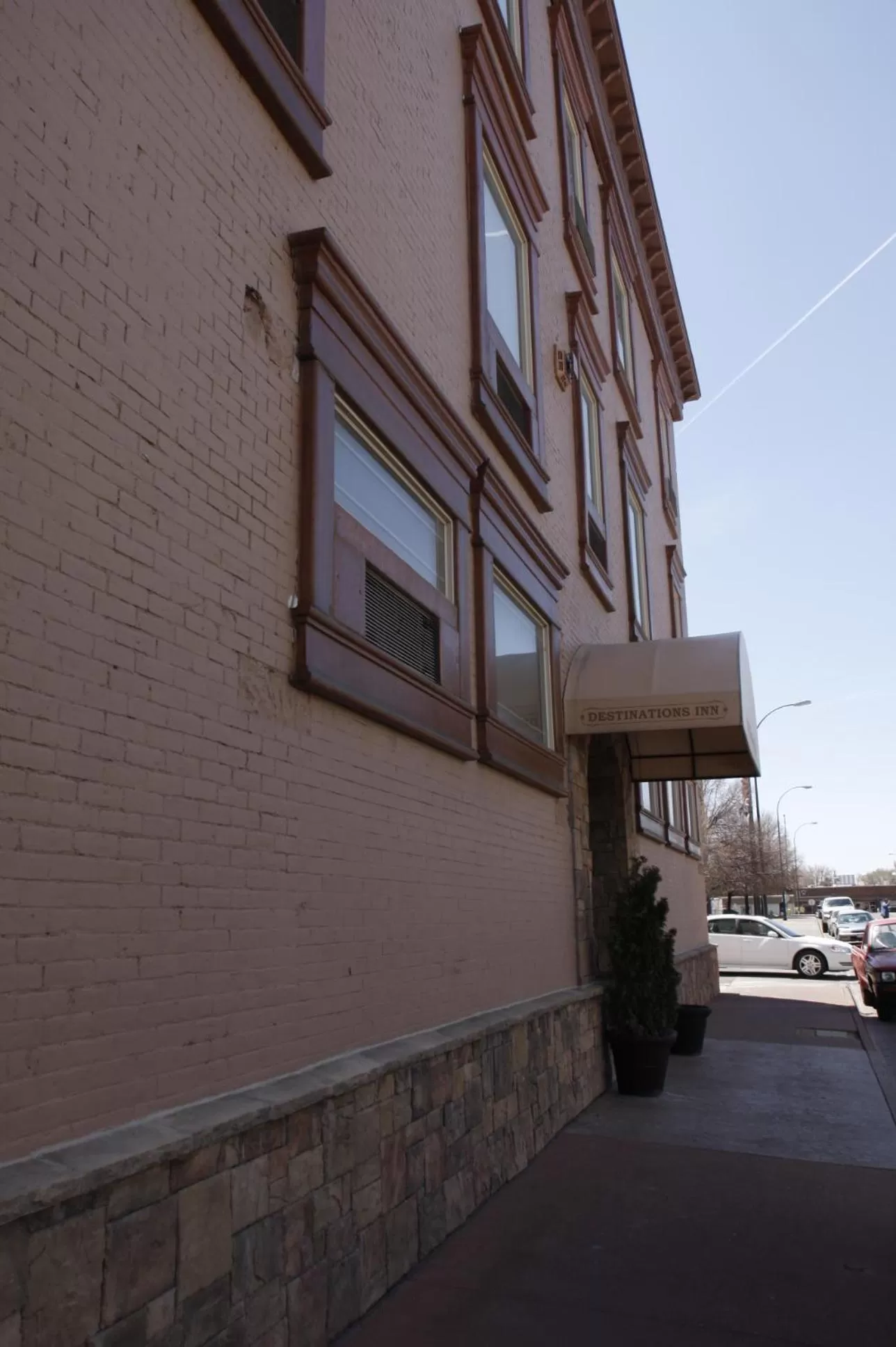 Property building in Destinations Inn Theme Rooms