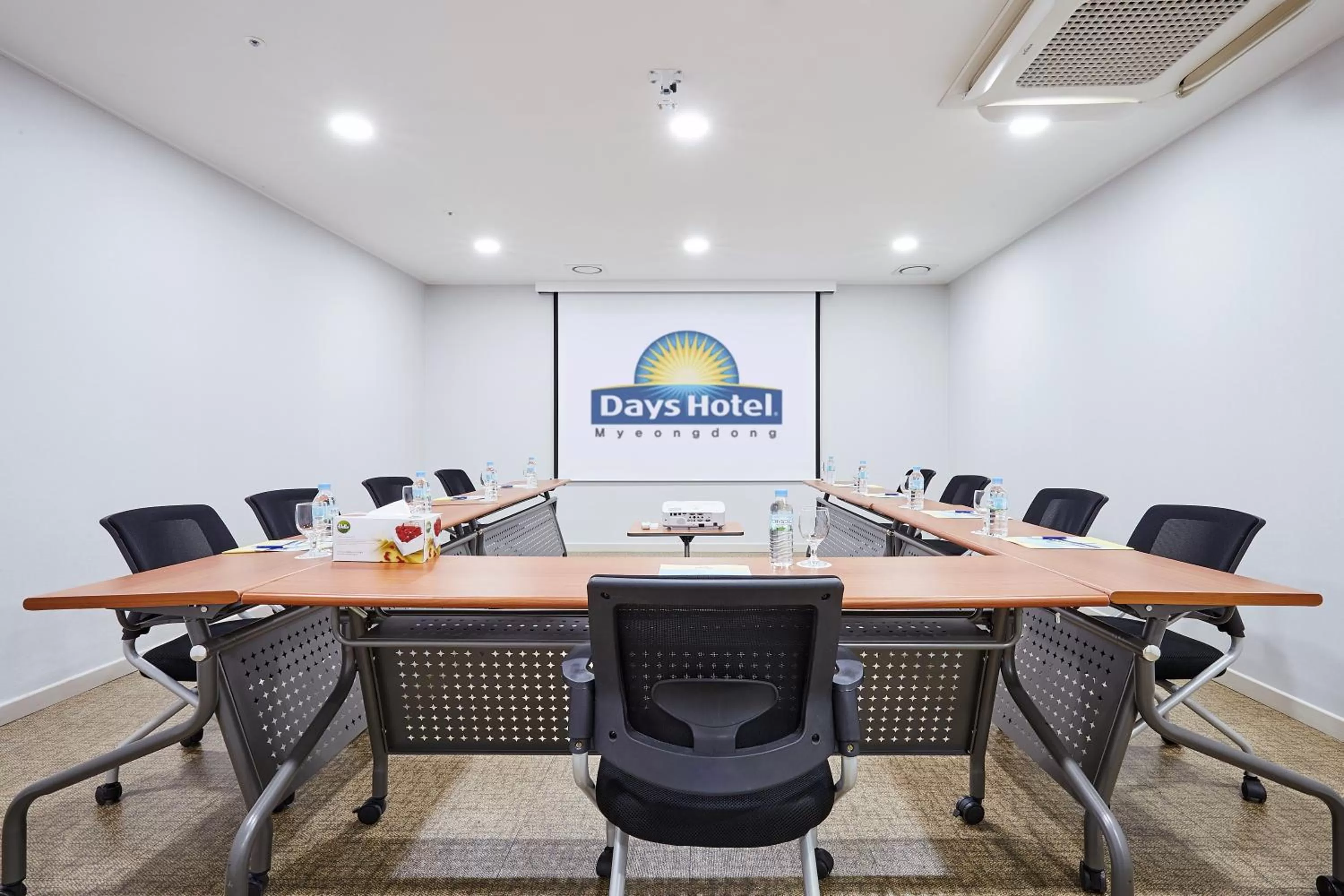 Meeting/conference room in Days Hotel by Wyndham Seoul Myeongdong