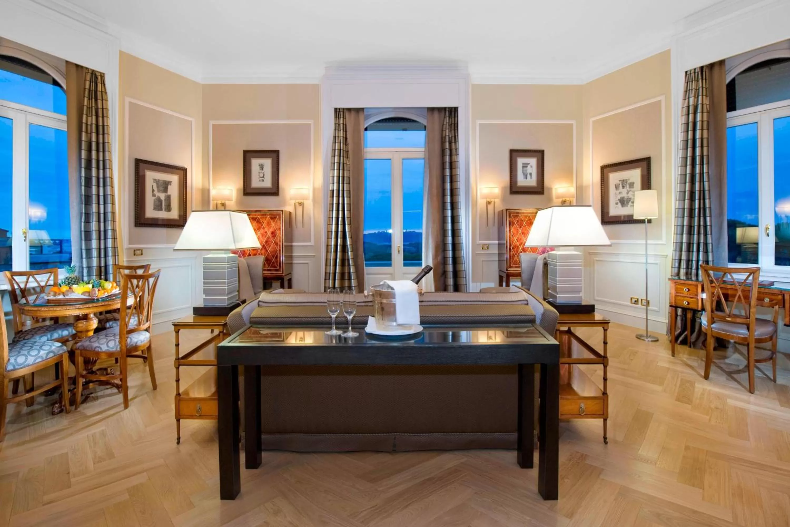 Bedroom in Rome Marriott Grand Hotel Flora