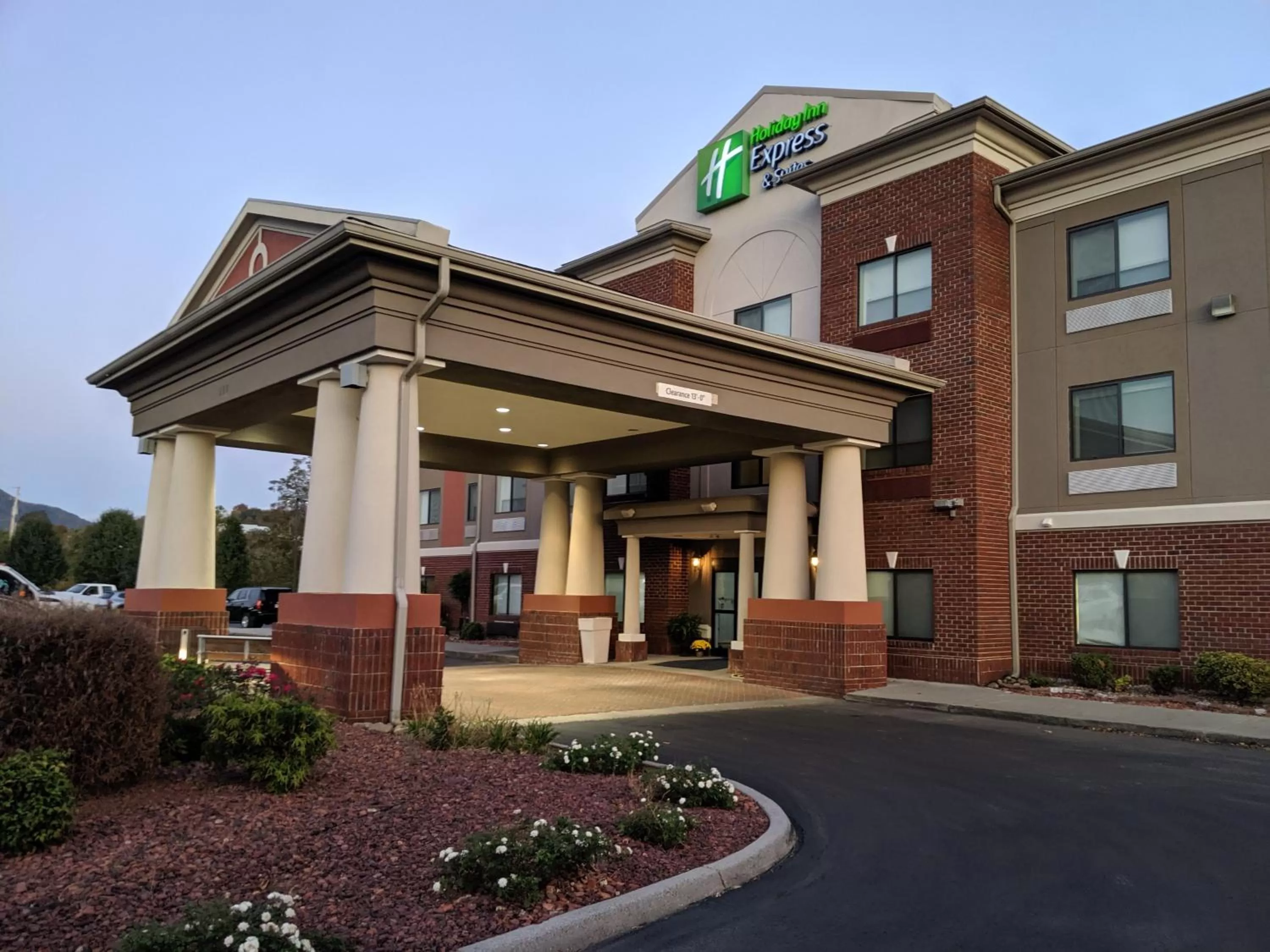 Holiday Inn Express Hotel & Suites Claypool Hill -Richlands Area by IHG