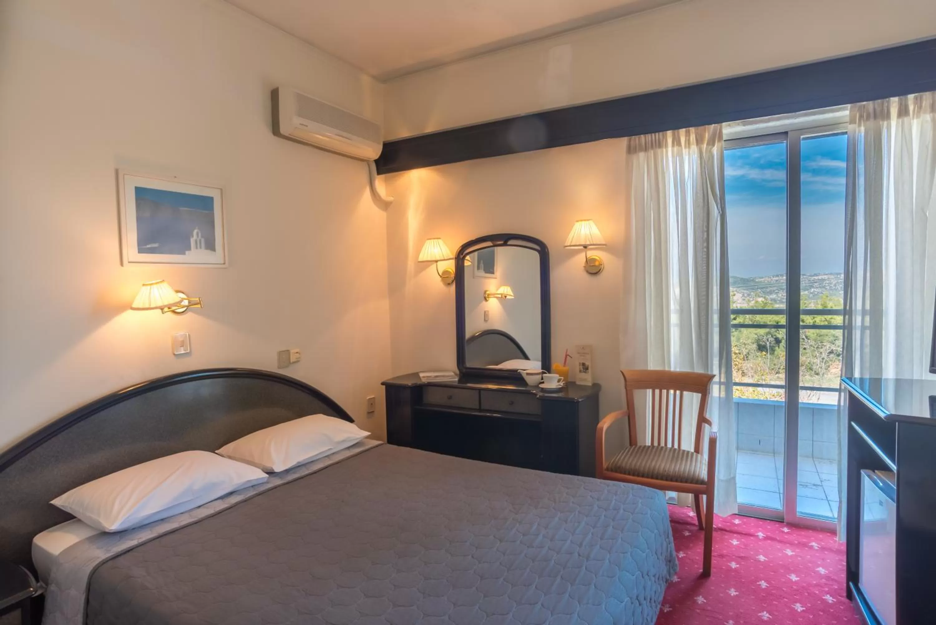 Bedroom, Bed in Philippion