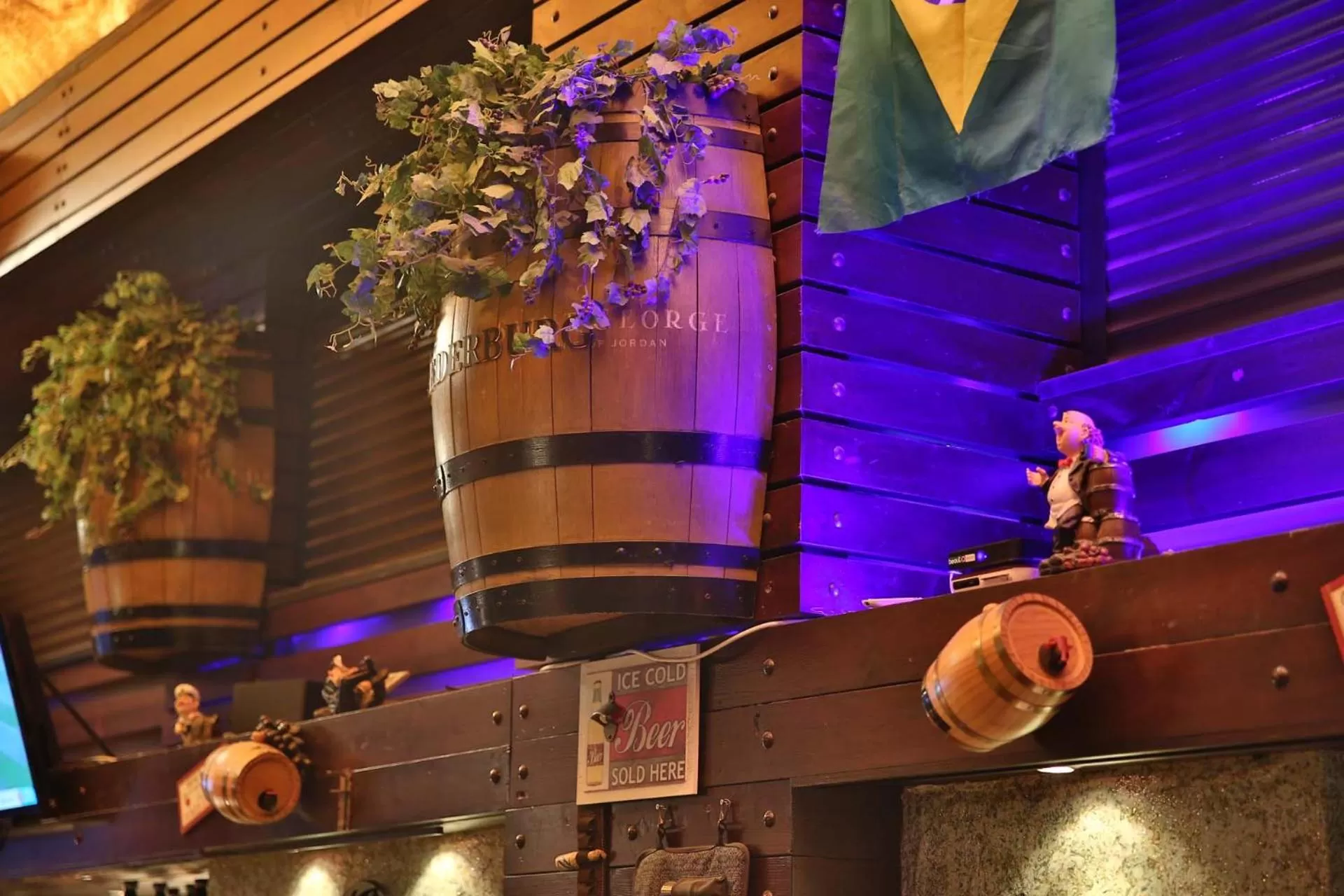 Restaurant/places to eat in Hisham Hotel