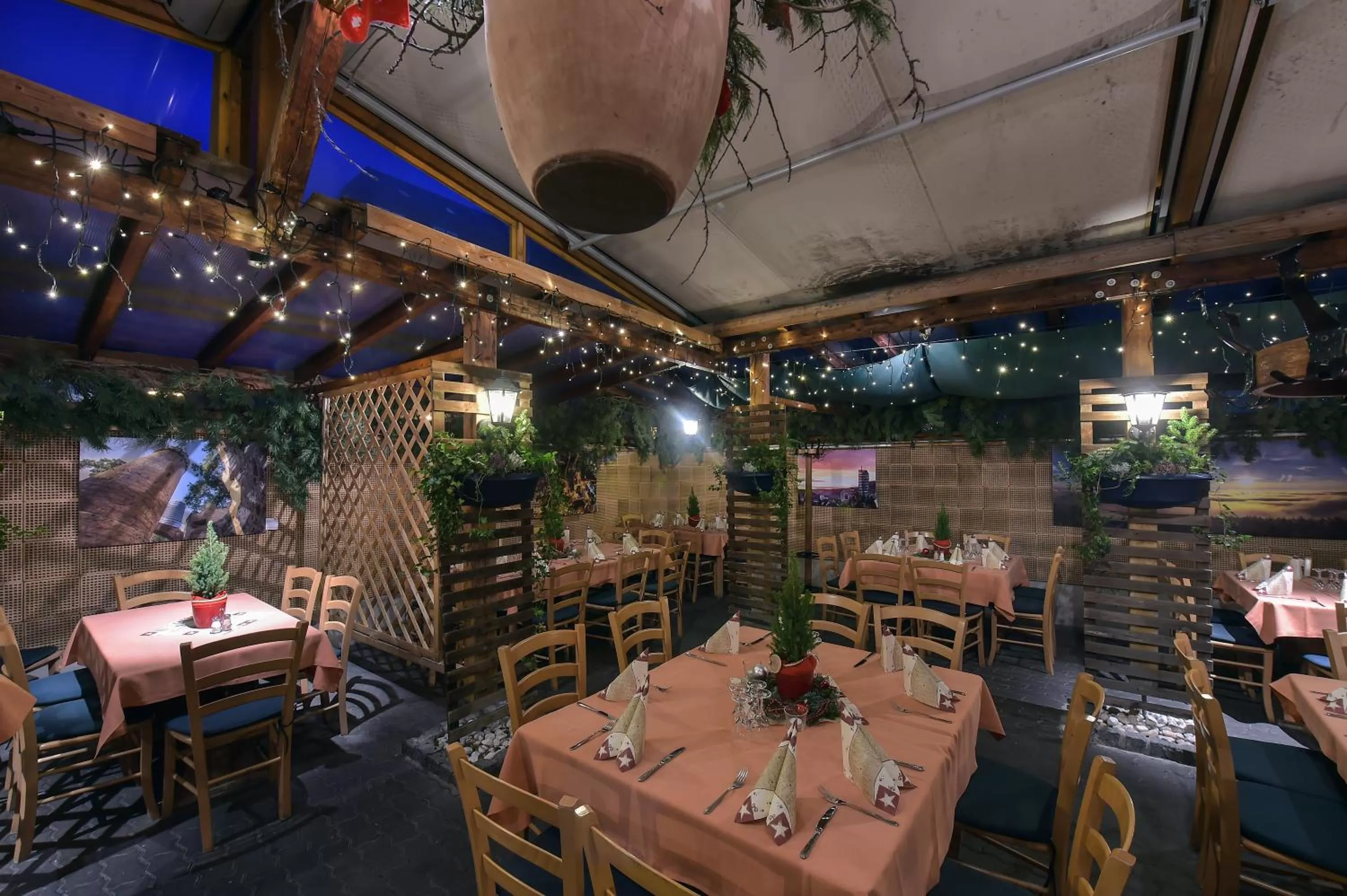 Restaurant/places to eat in Gasthaus Zur Noll