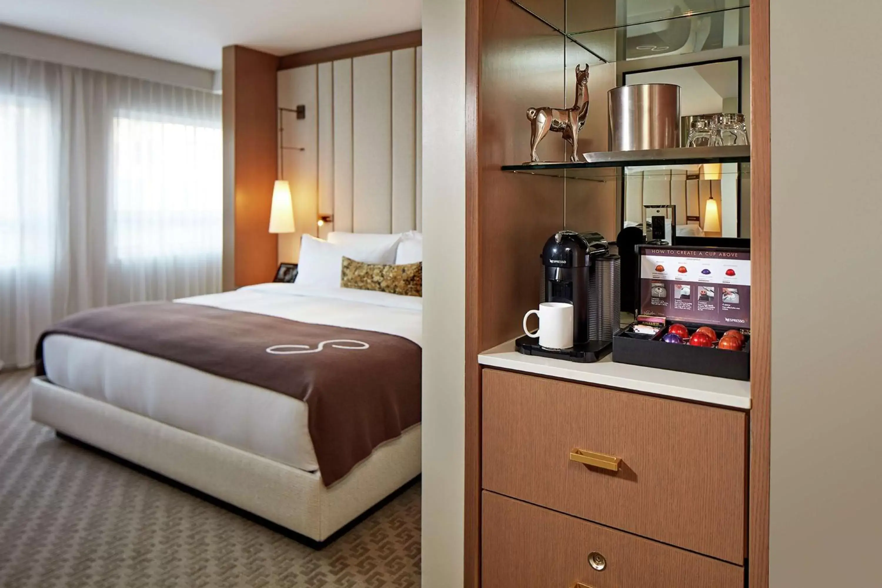 Deluxe King Room in The Statler Dallas, Curio Collection By Hilton Deluxe King Room in The Statler Dallas, Curio Collection By Hilton