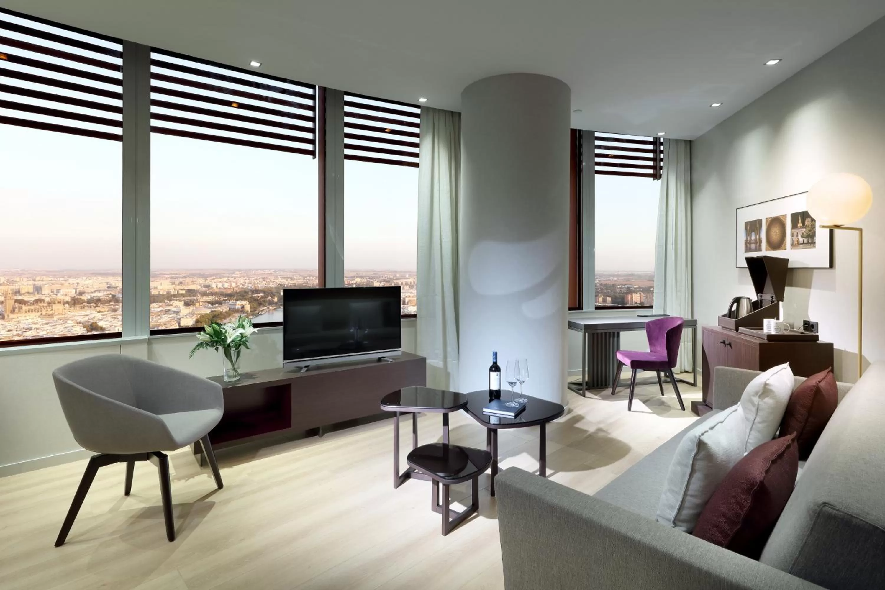 TV and multimedia in Eurostars Torre Sevilla