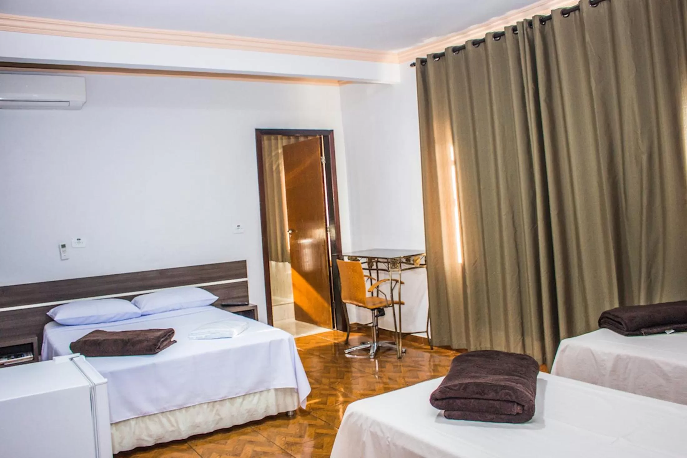 Bed in Hotel Paradizzo