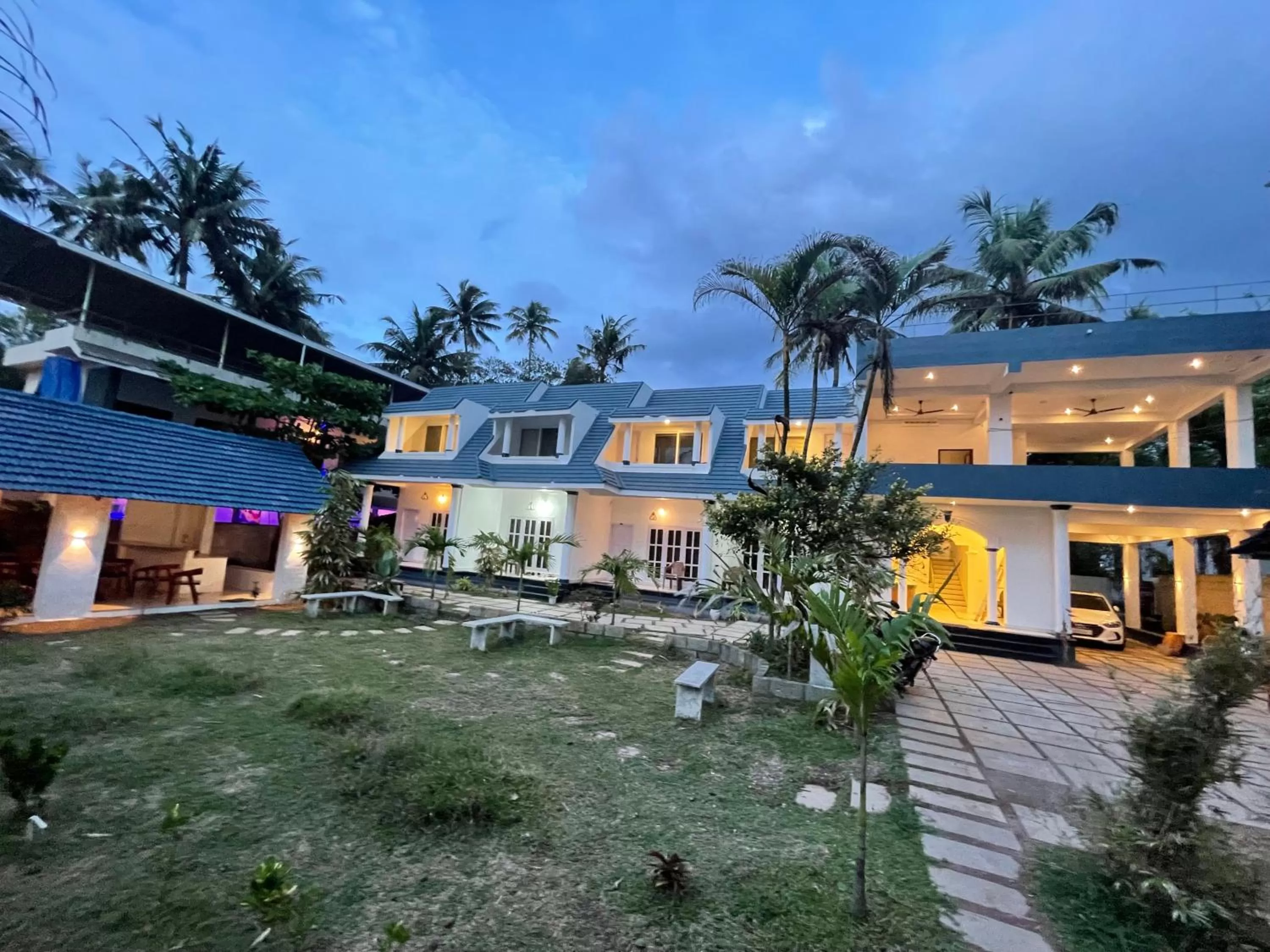 Facade/entrance, Property Building in Garden Bay Resort