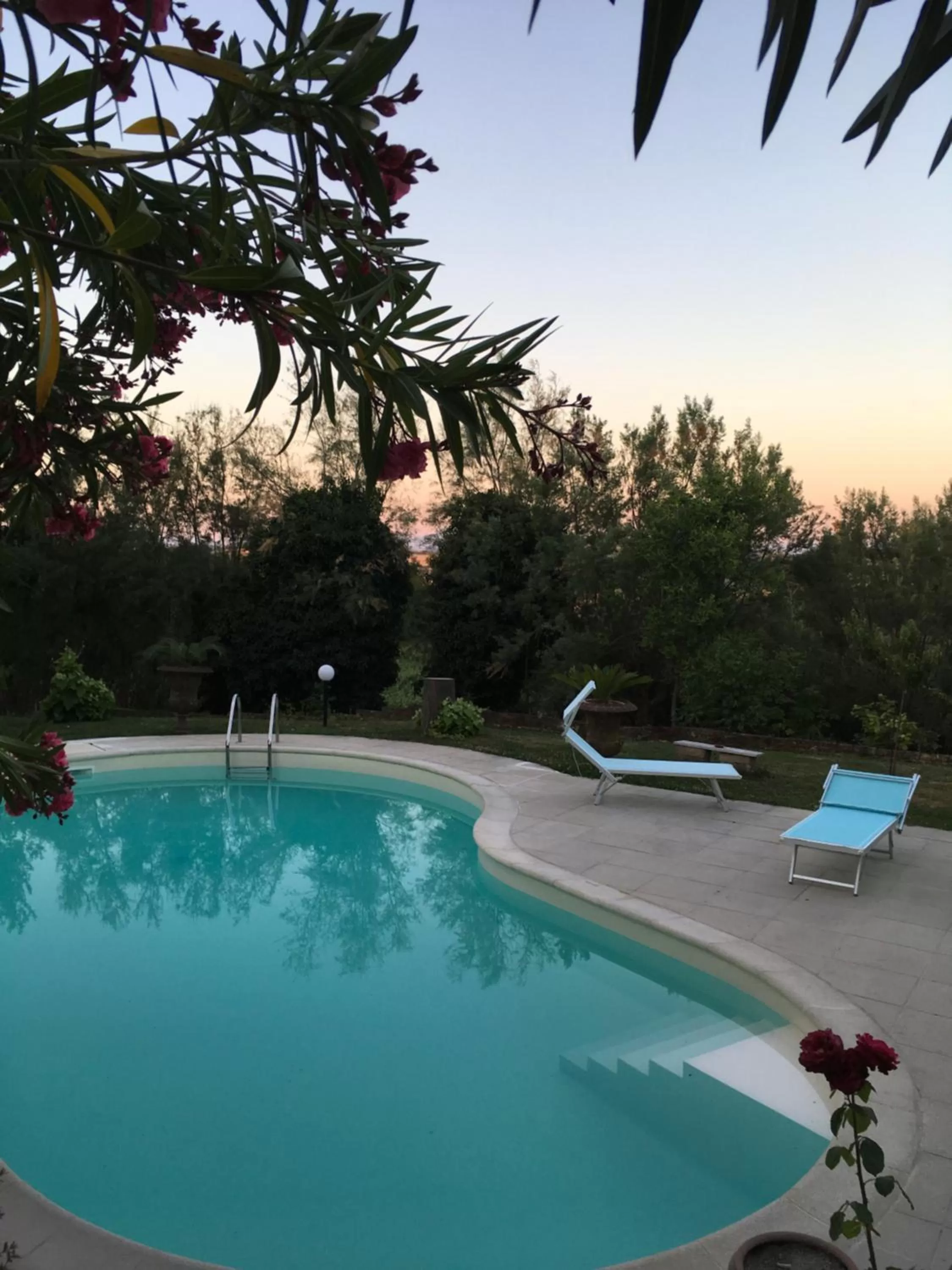 Pool view in Il Lauro