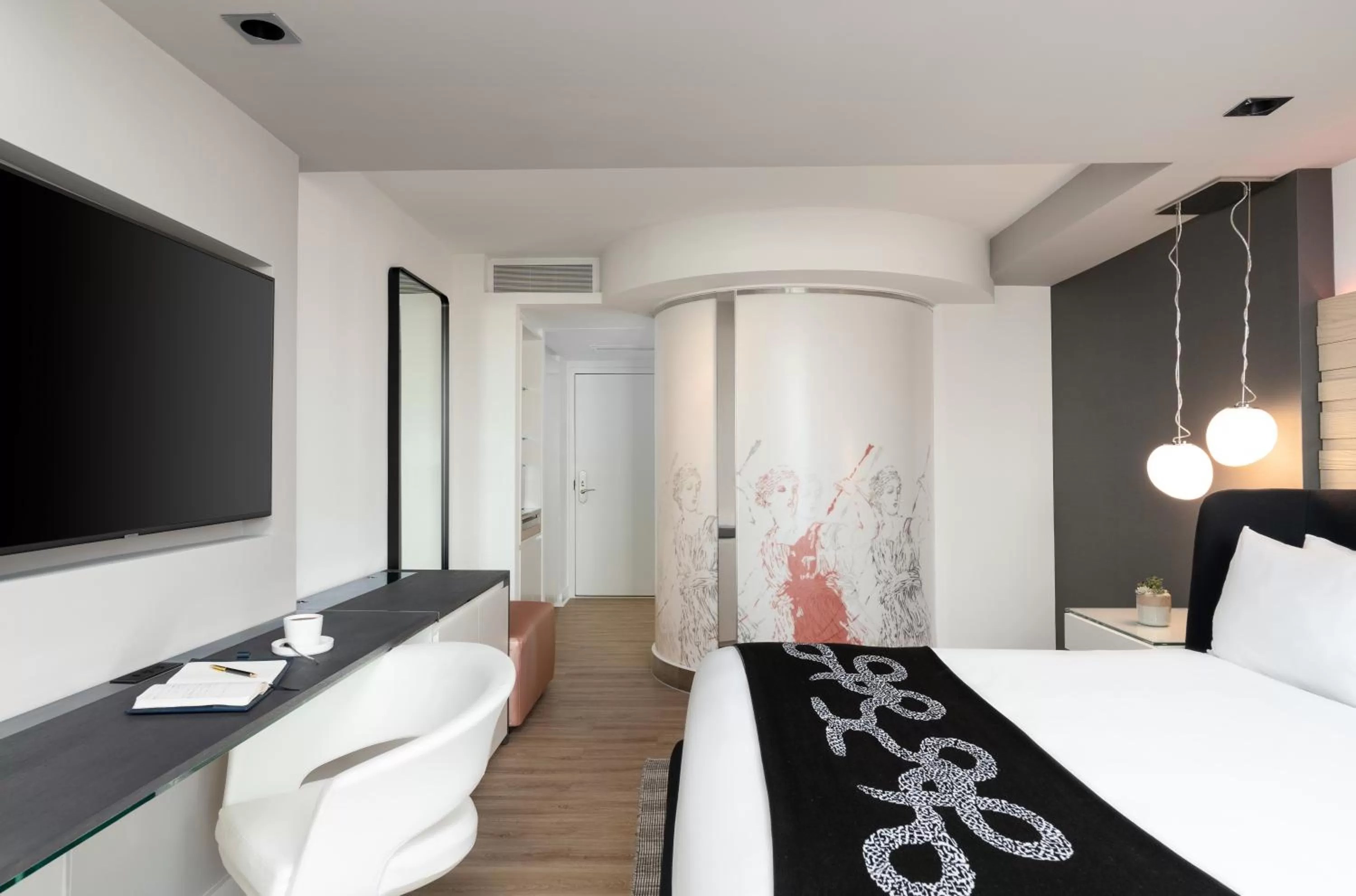 Photo of the whole room, Bed in Hotel Zena Washington DC