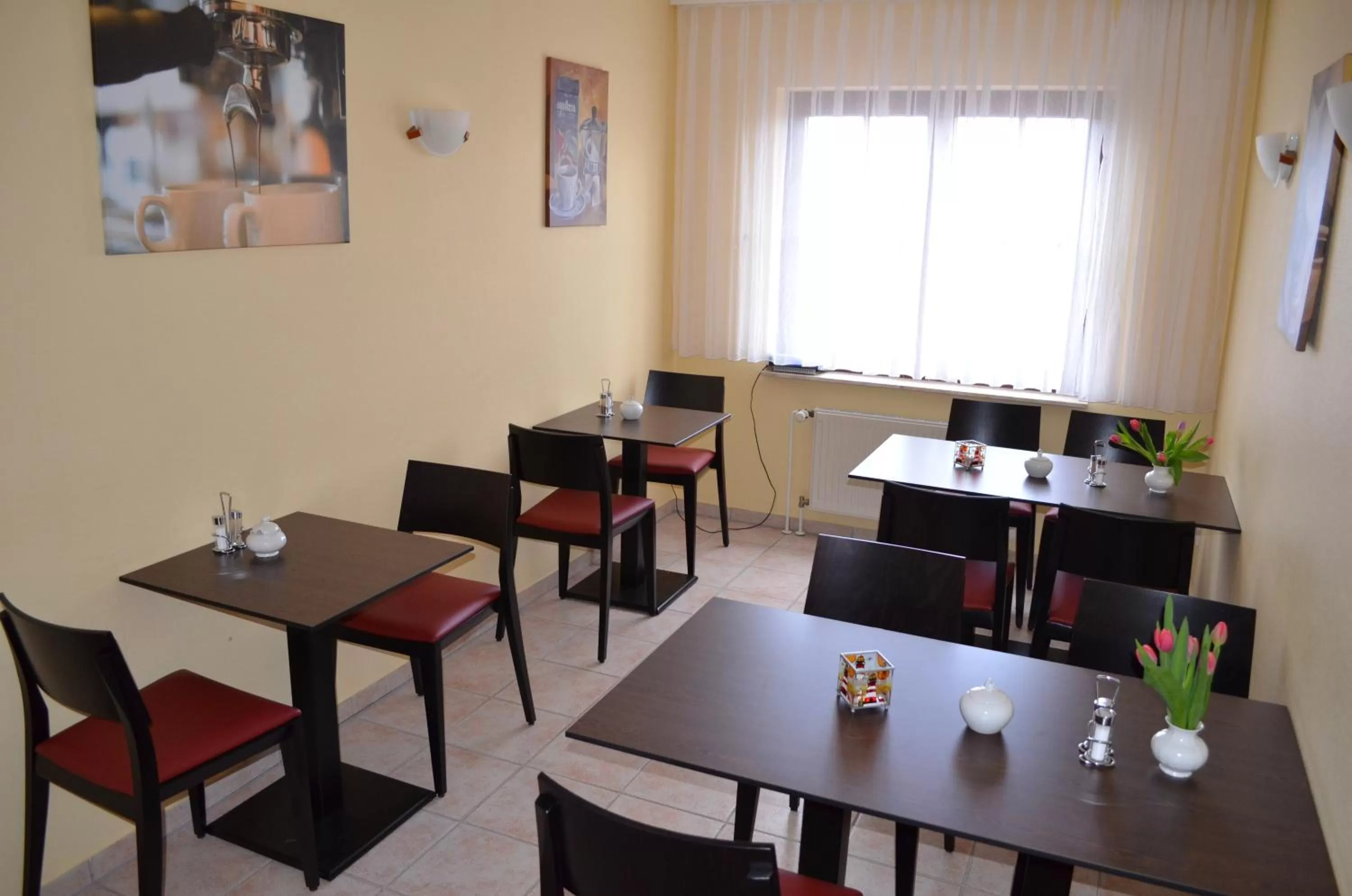 Day, Restaurant/Places to Eat in Mare Balticum