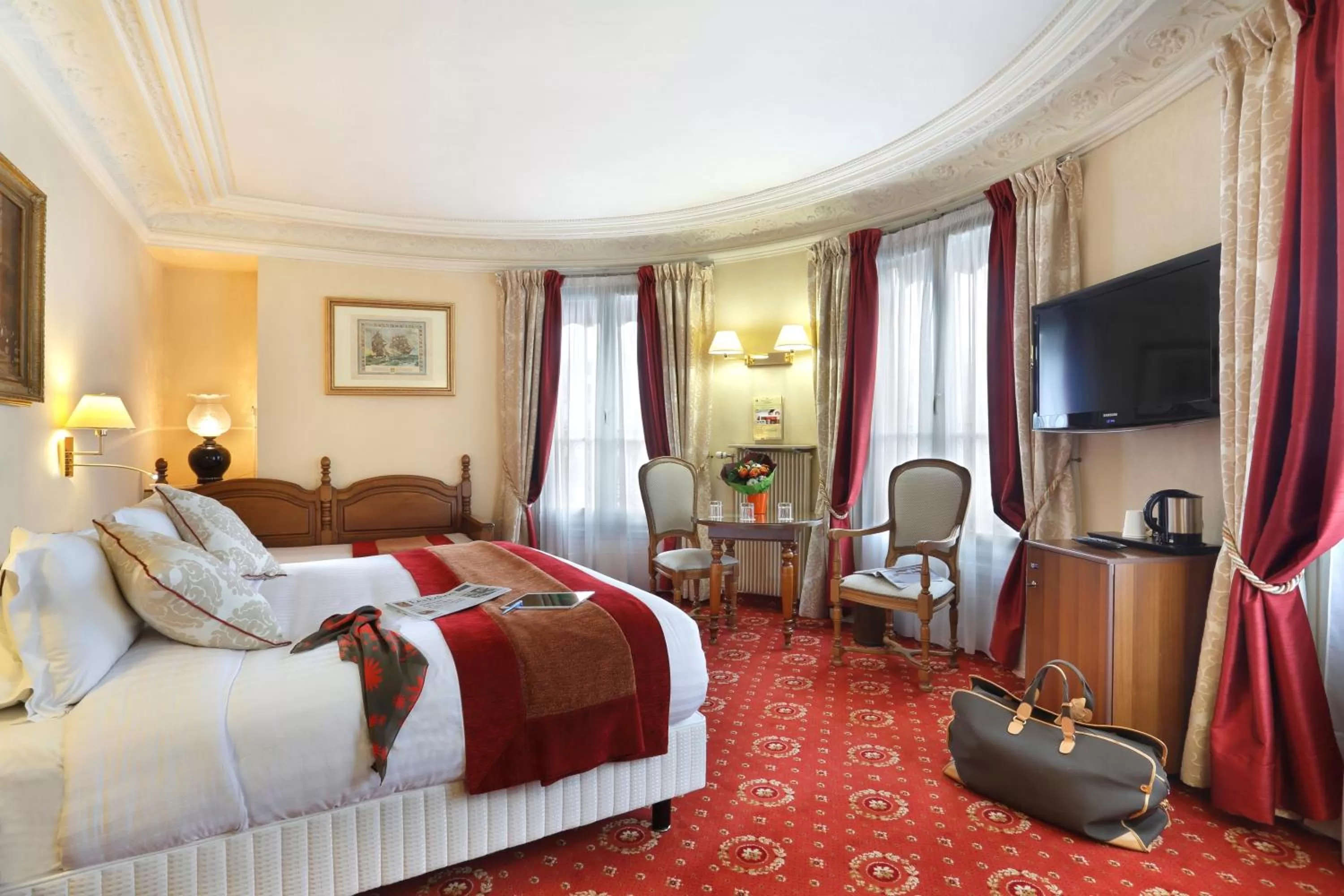 Superior Room "Rotonde" in Hotel Paix Republique