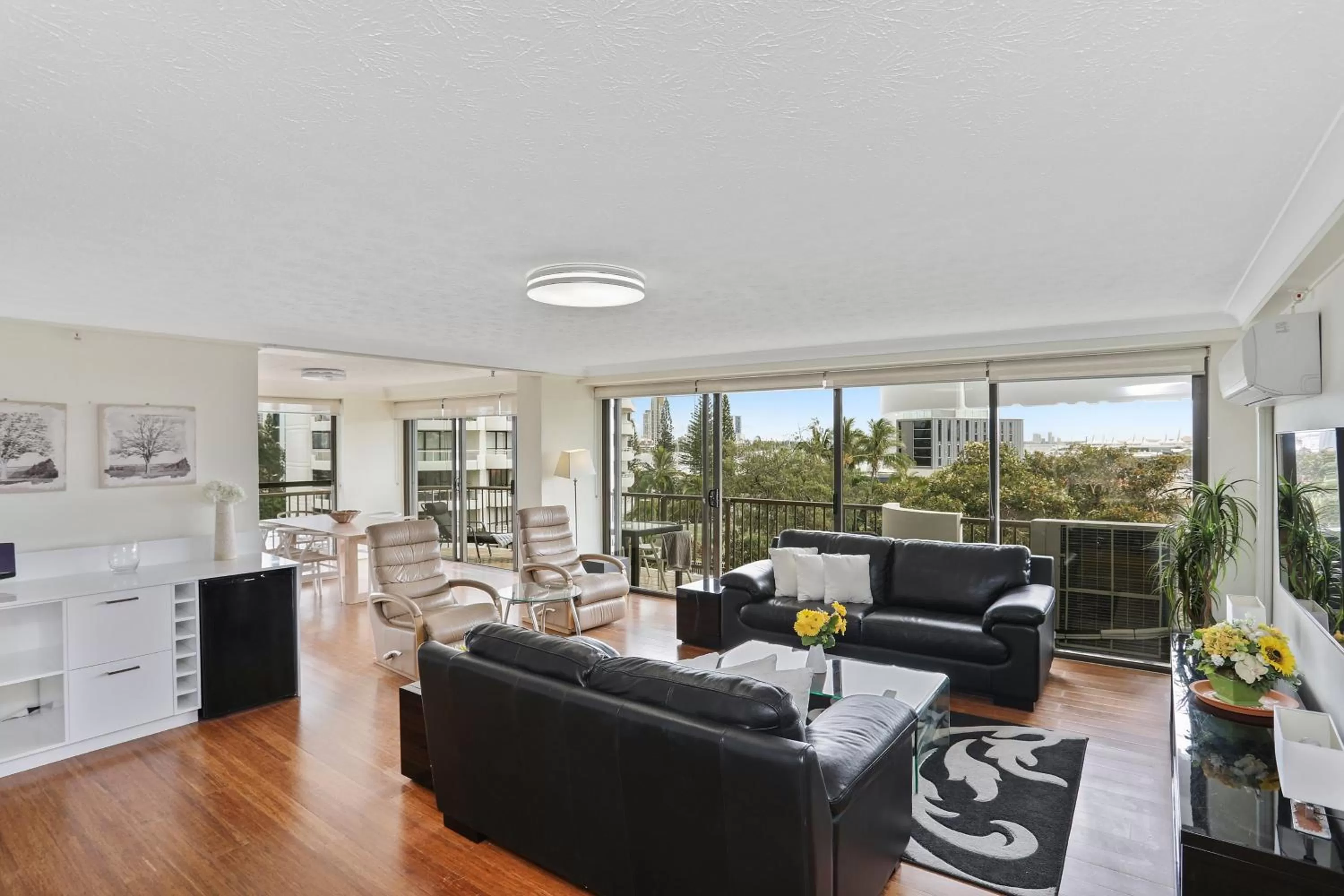 Living room in De Ville Apartments