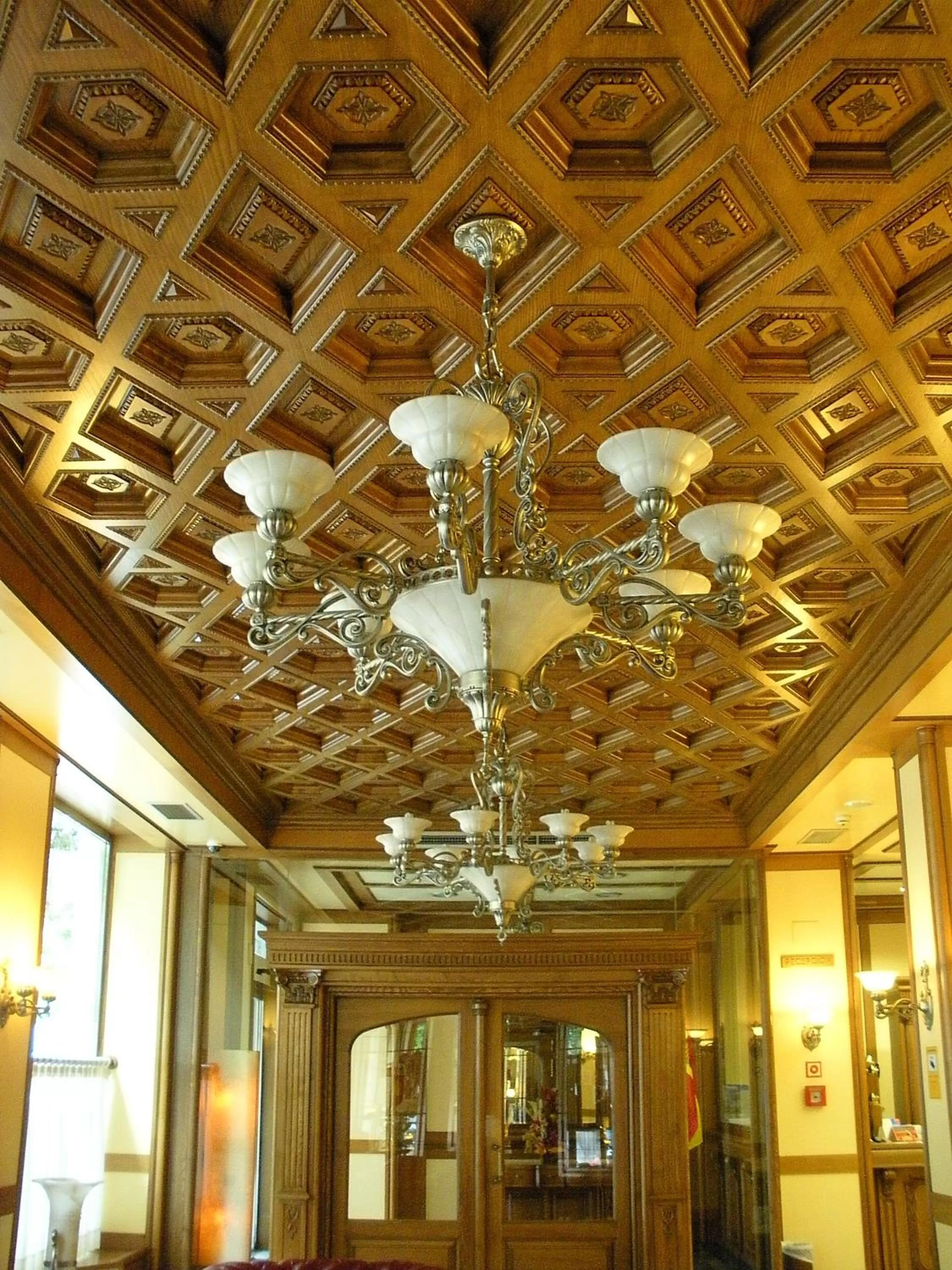 Facade/entrance in II Castillas Madrid