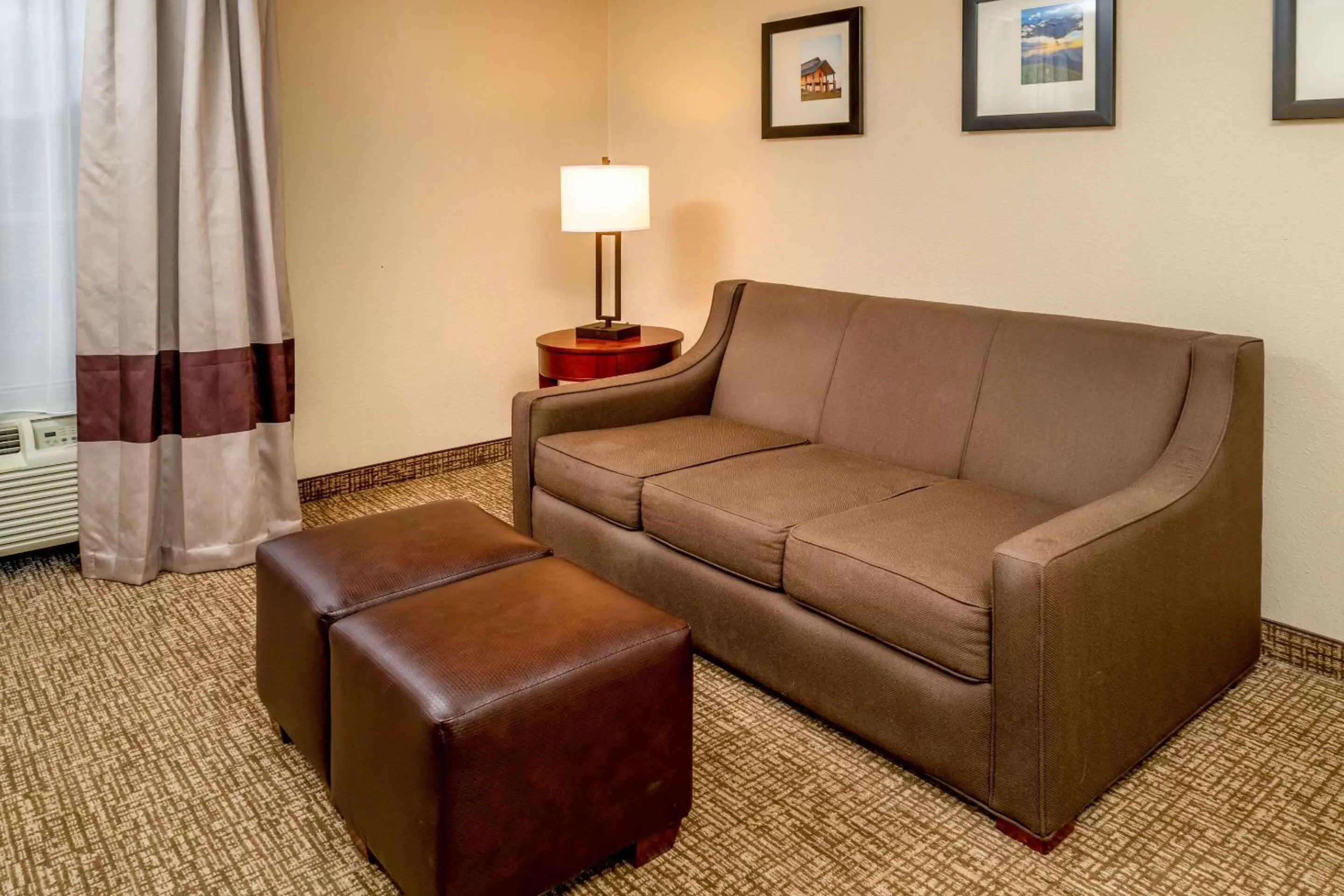 Photo of the whole room in Comfort Inn & Suites Grundy