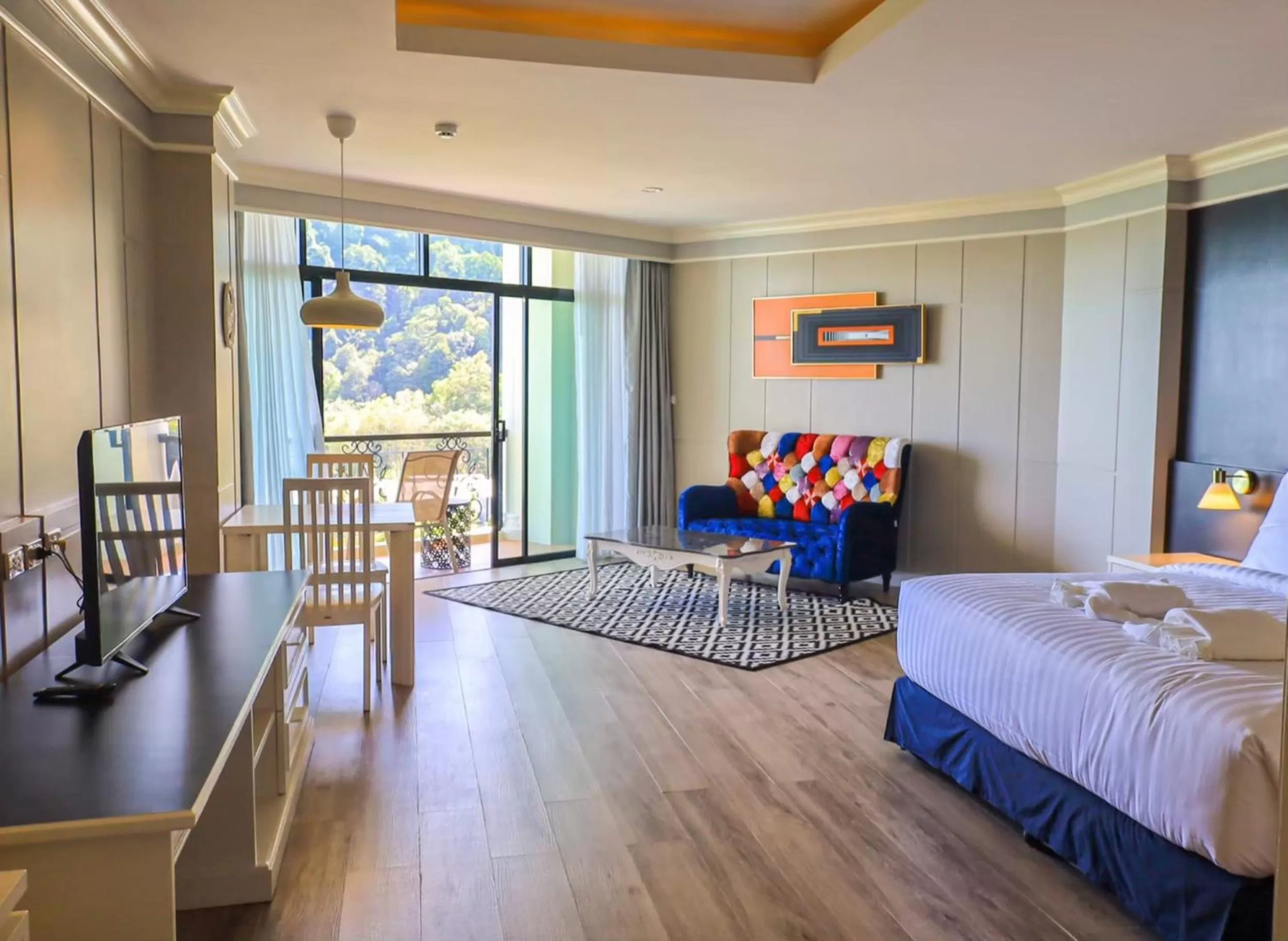 Seating area, Bed in Heaven View Krabi SHA