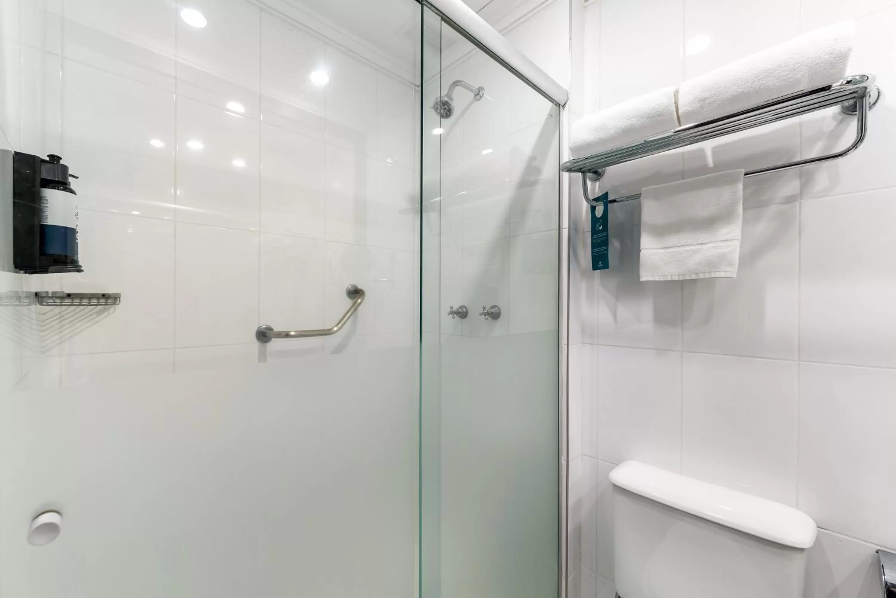 Bathroom in Slaviero Guarulhos Aeroporto