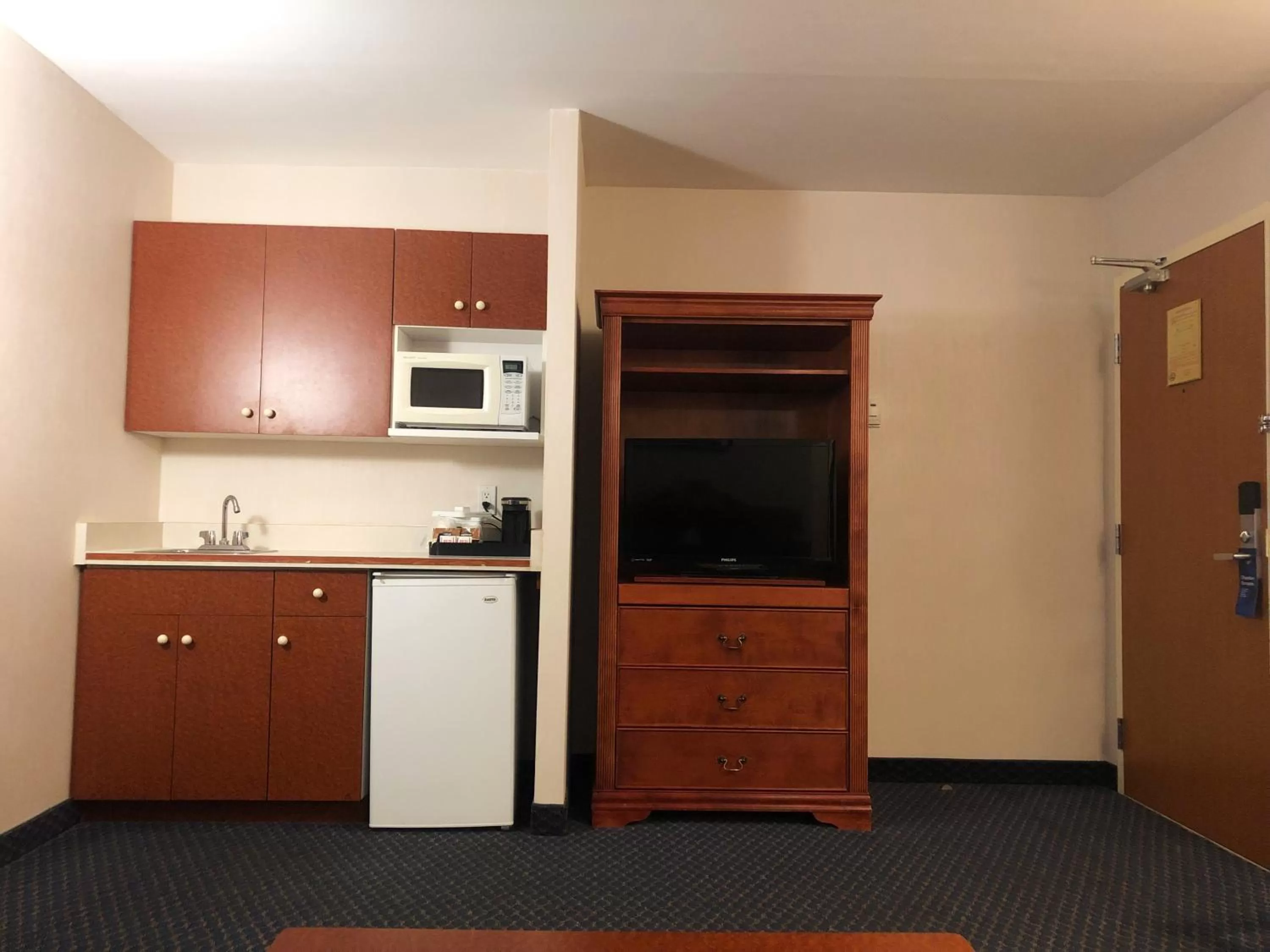 Days Inn by Wyndham Niagara Falls Centre St By the Falls