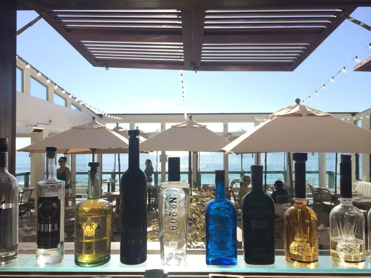 Drinks in Pacific Edge Hotel on Laguna Beach