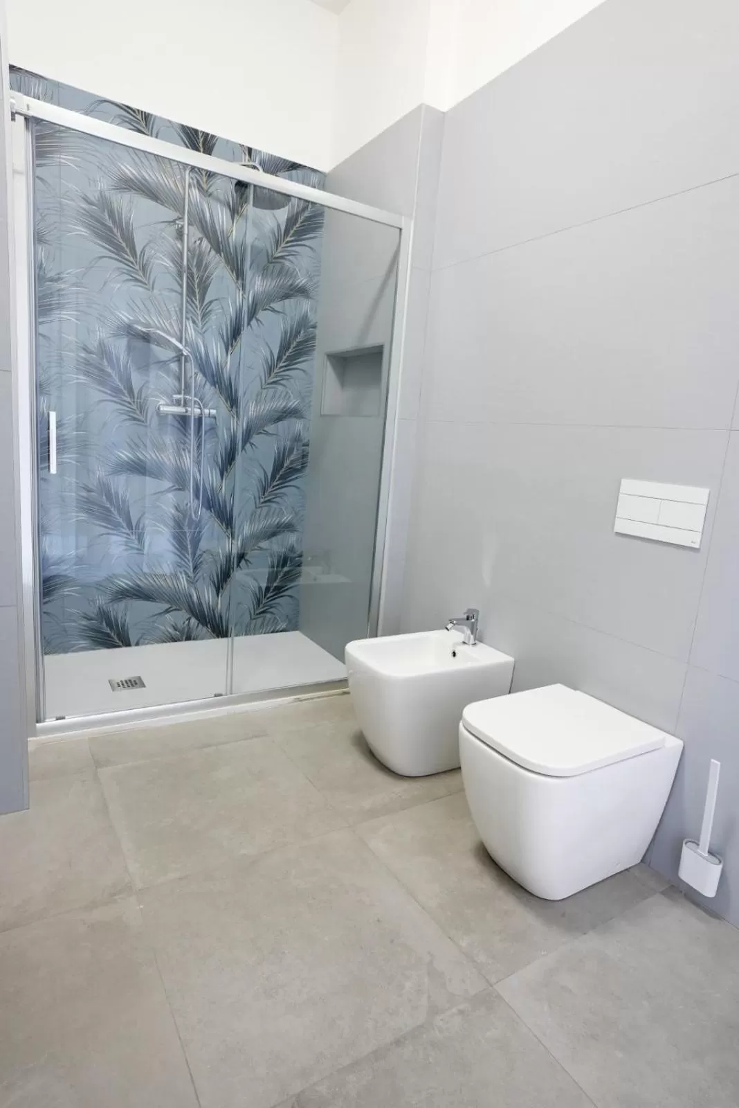 Bathroom in Ross Family Suites