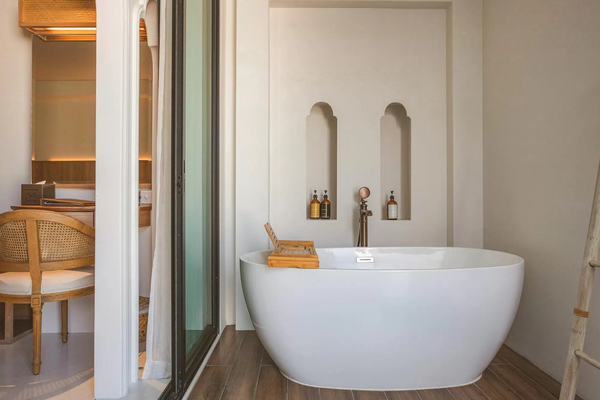 Bath in THEE Vijit Lanna by TH District