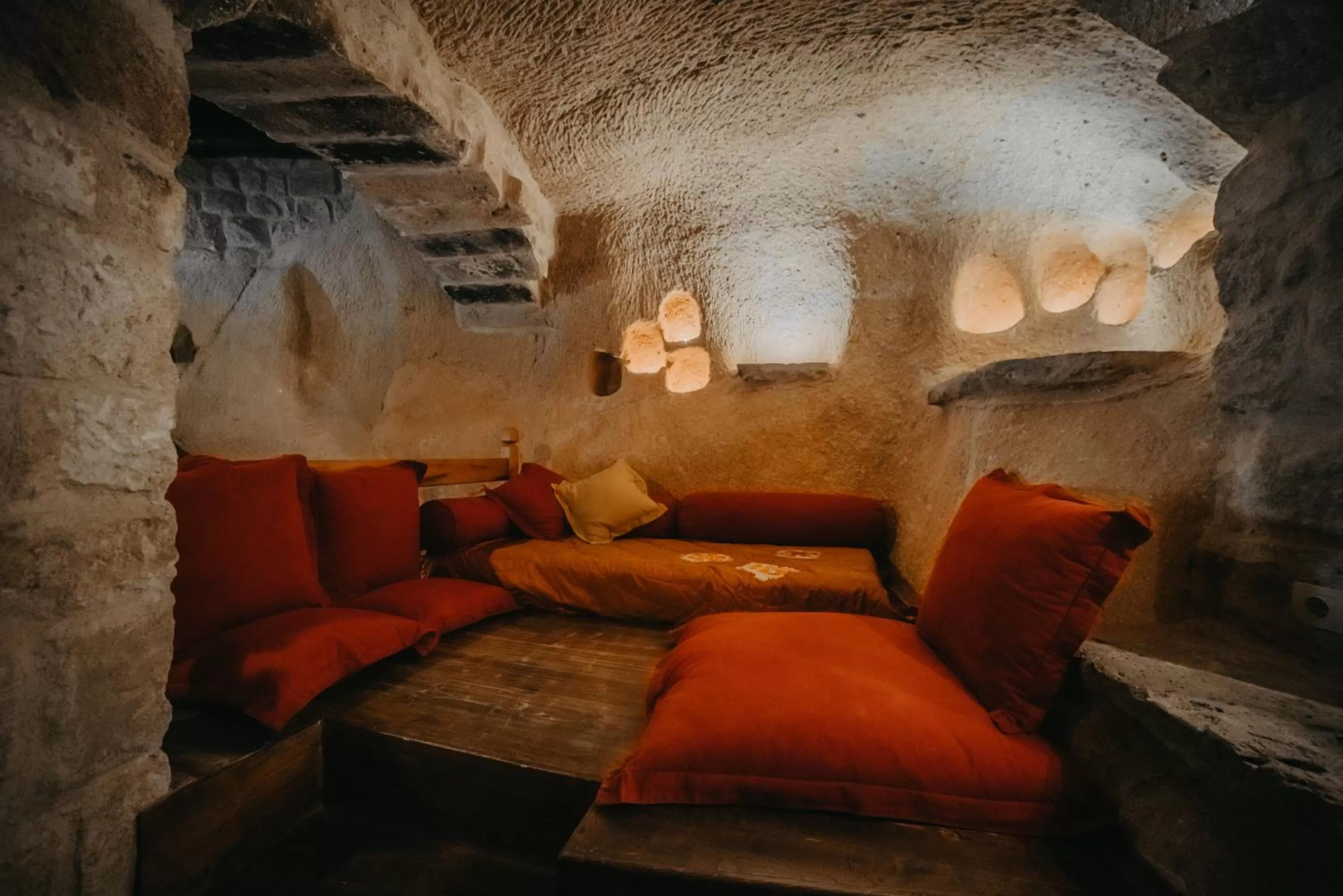 Seating area in Dere Suites Cappadocia