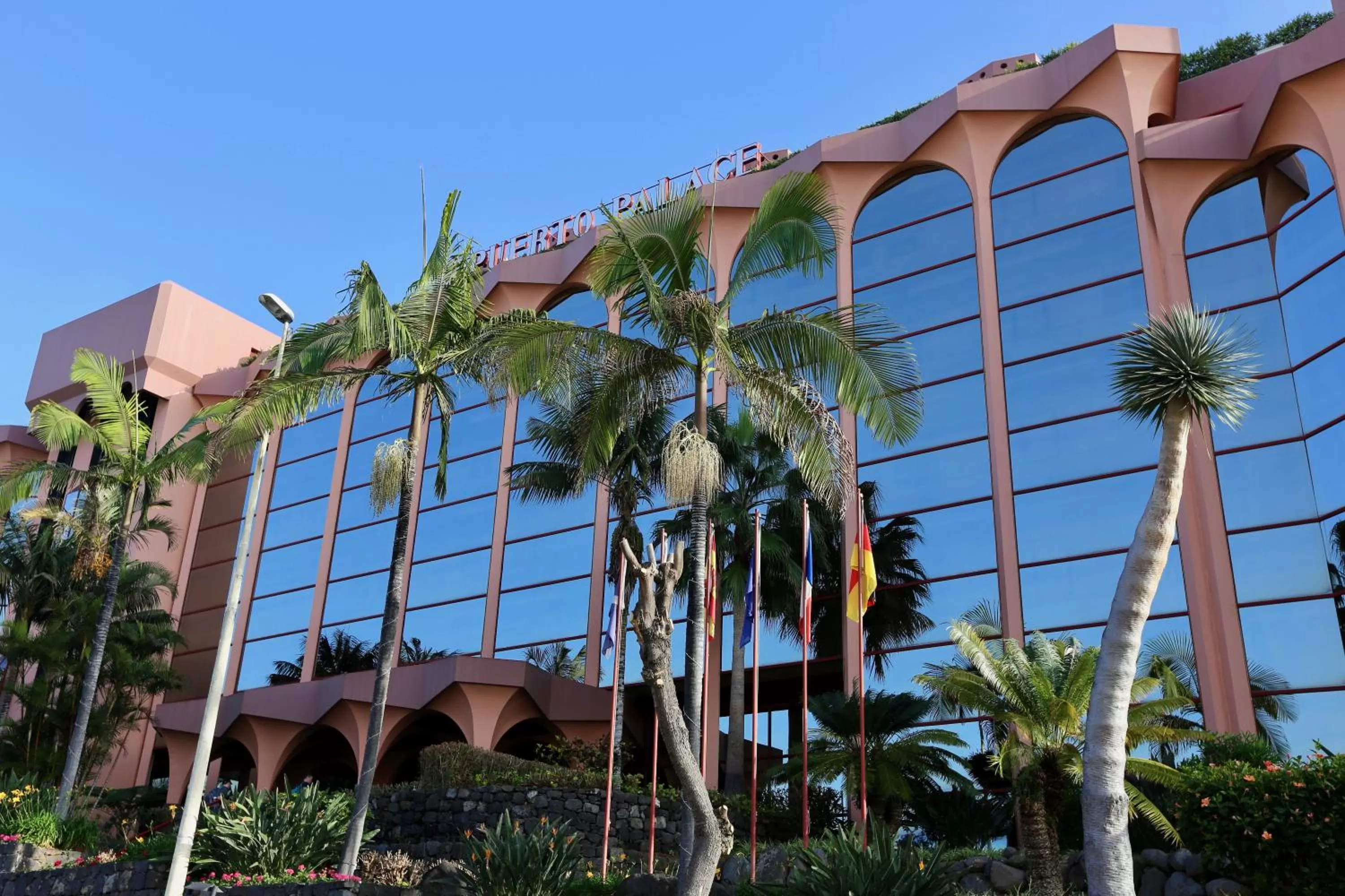 Property building in Hotel Puerto Palace