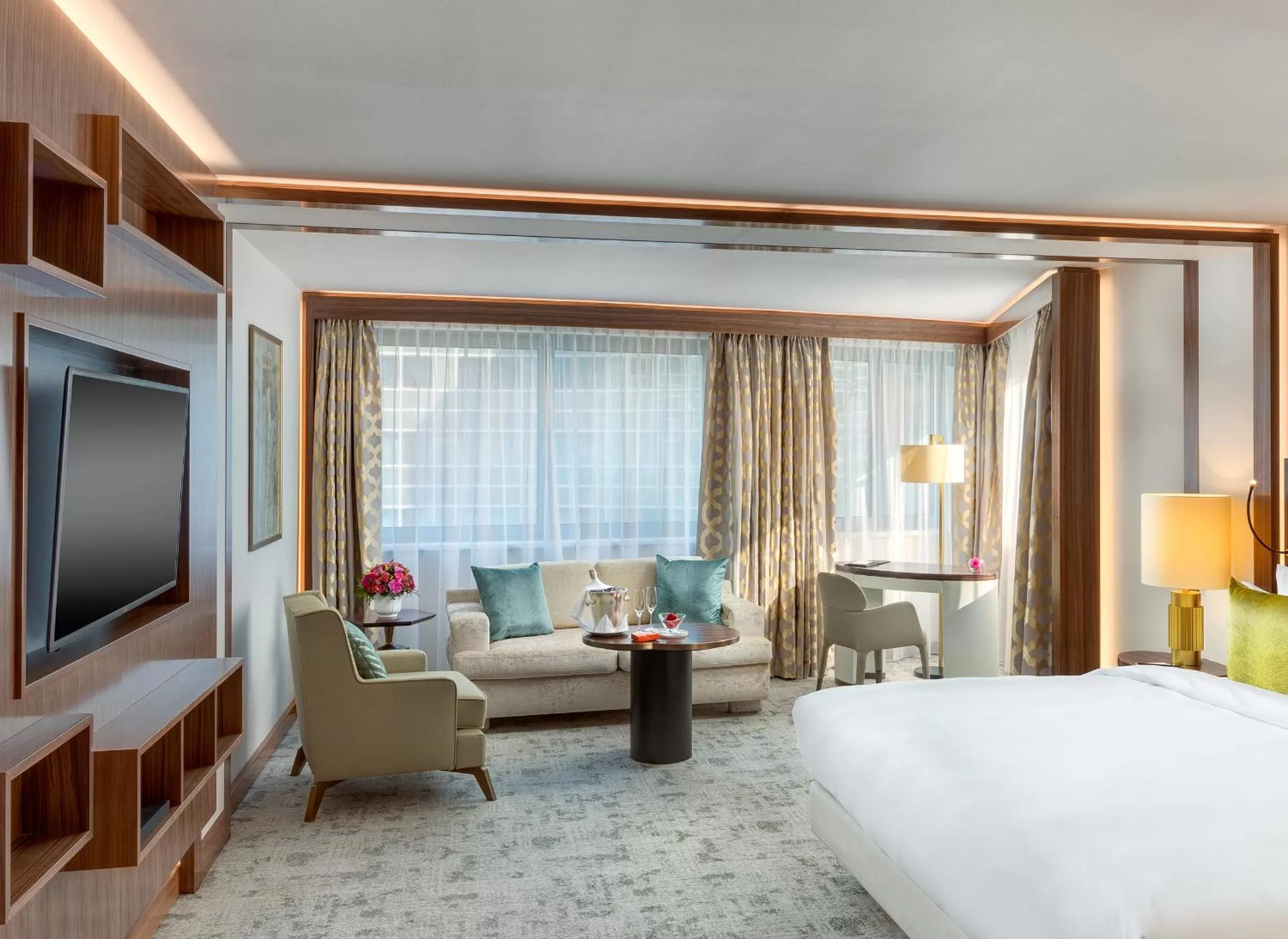 Photo of the whole room, Bed in Kempinski Hotel Corvinus Budapest