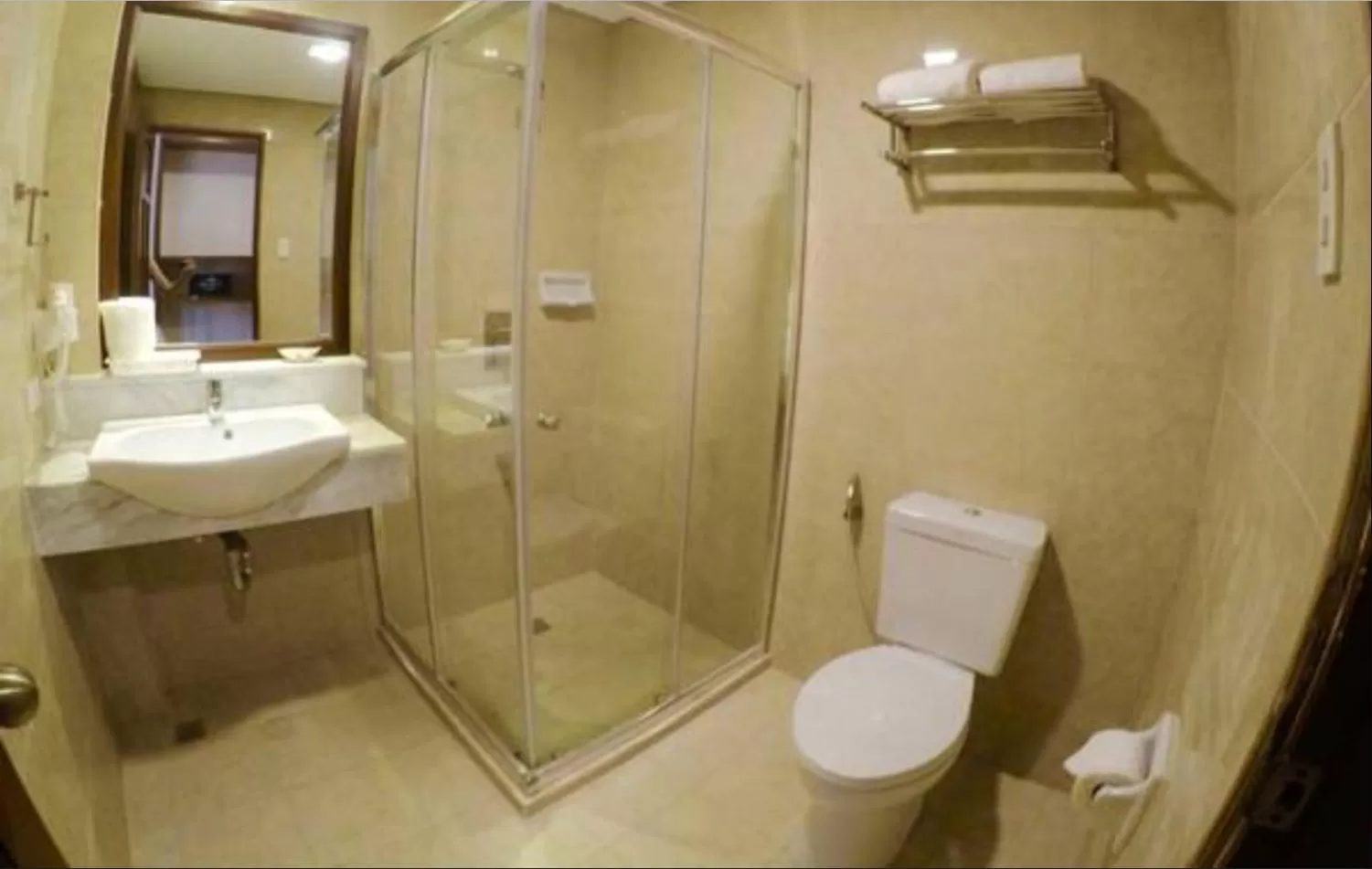 Shower in MO2 Lagoon Coron