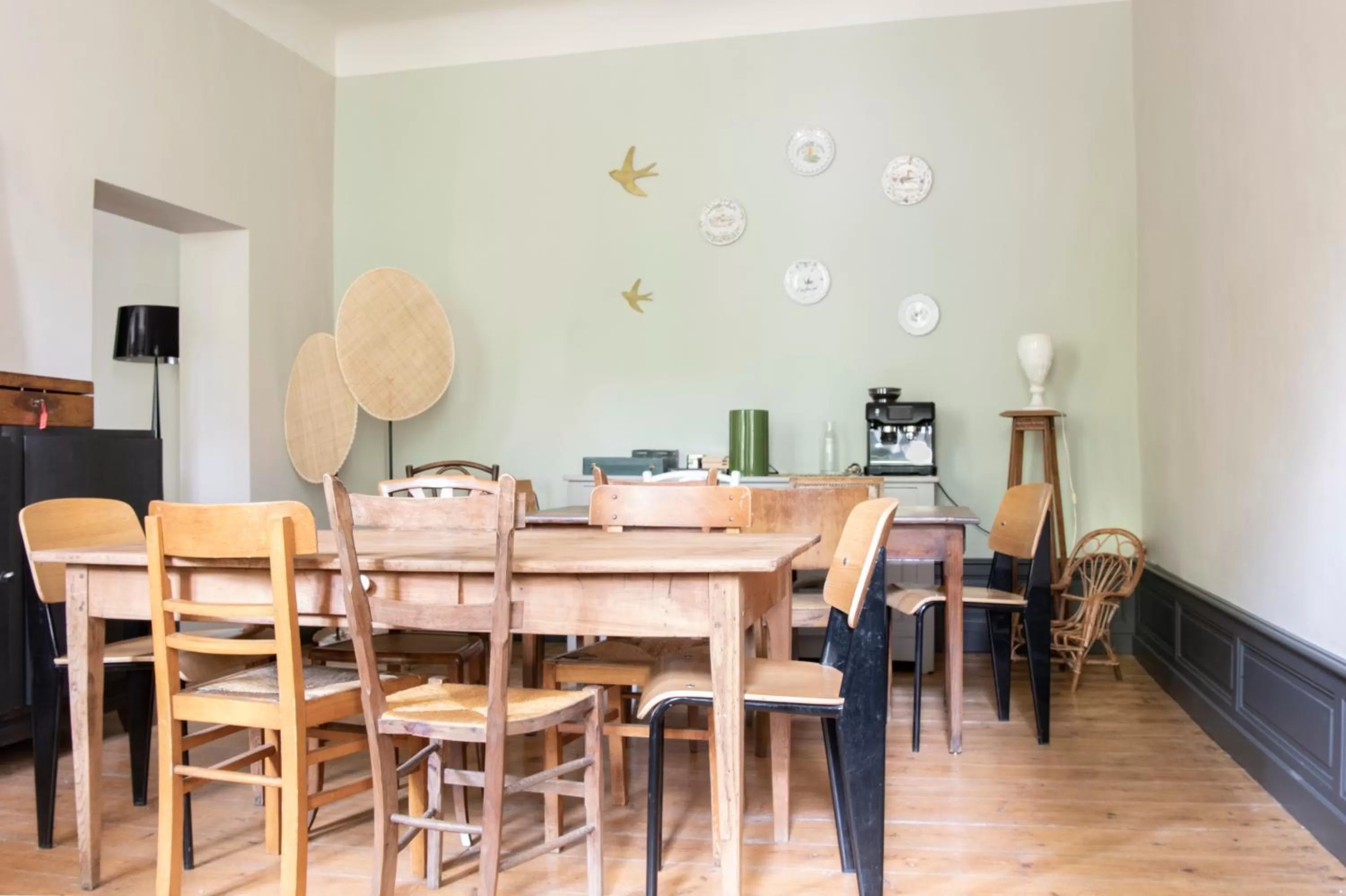Dining area in Maison Sumiane