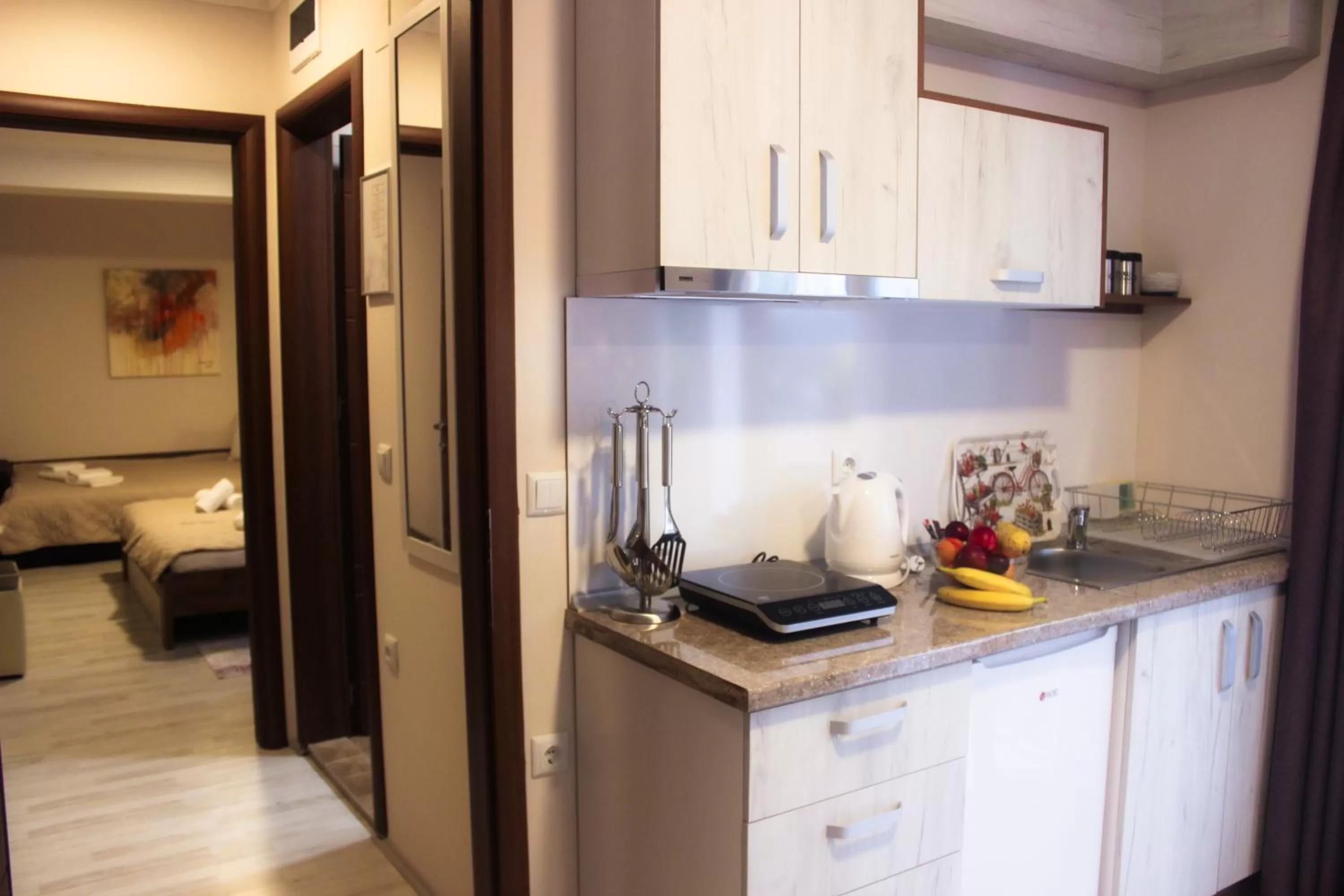 Kitchen/Kitchenette in Boulevard Apartments