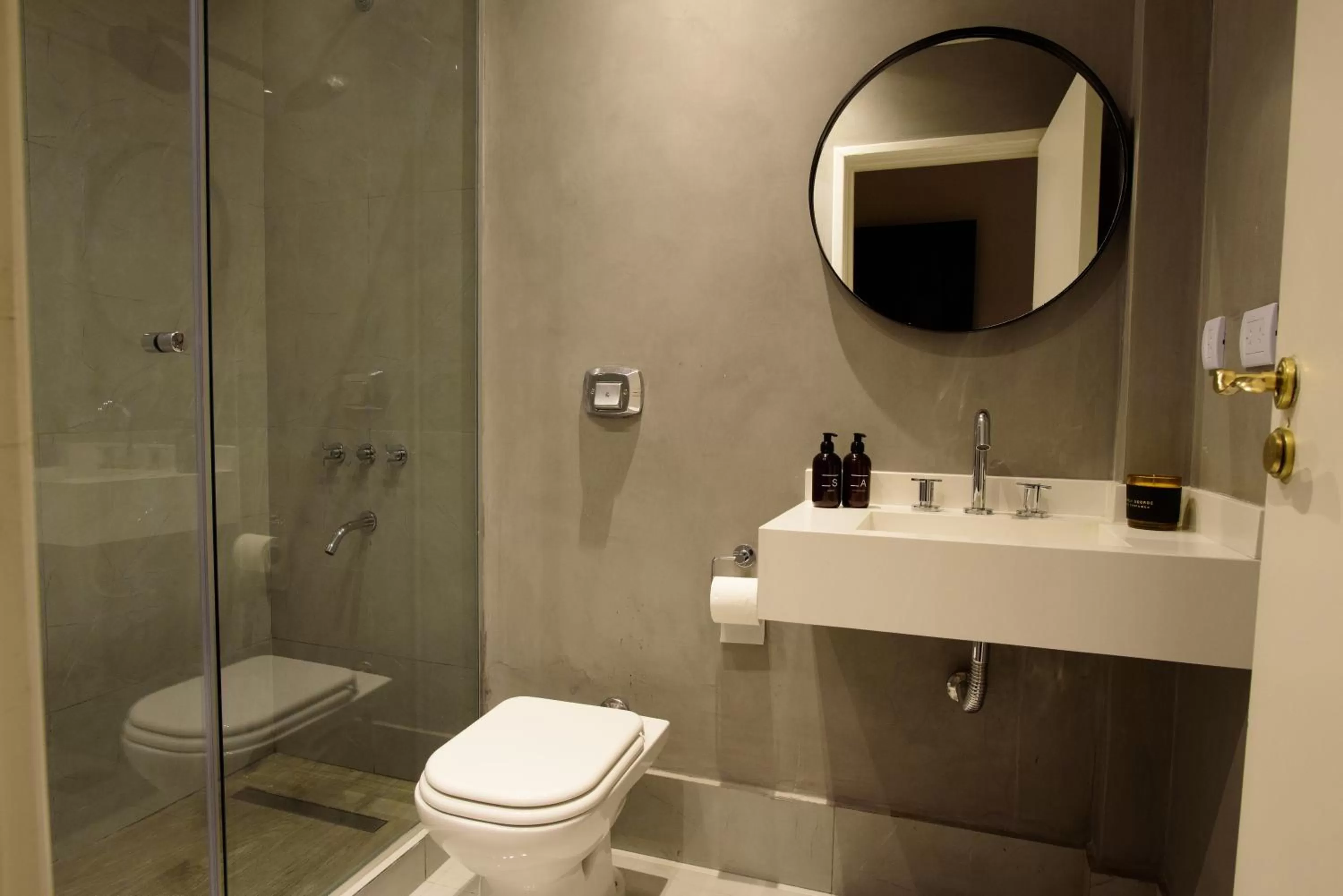 Shower in SuMa Recoleta Hotel